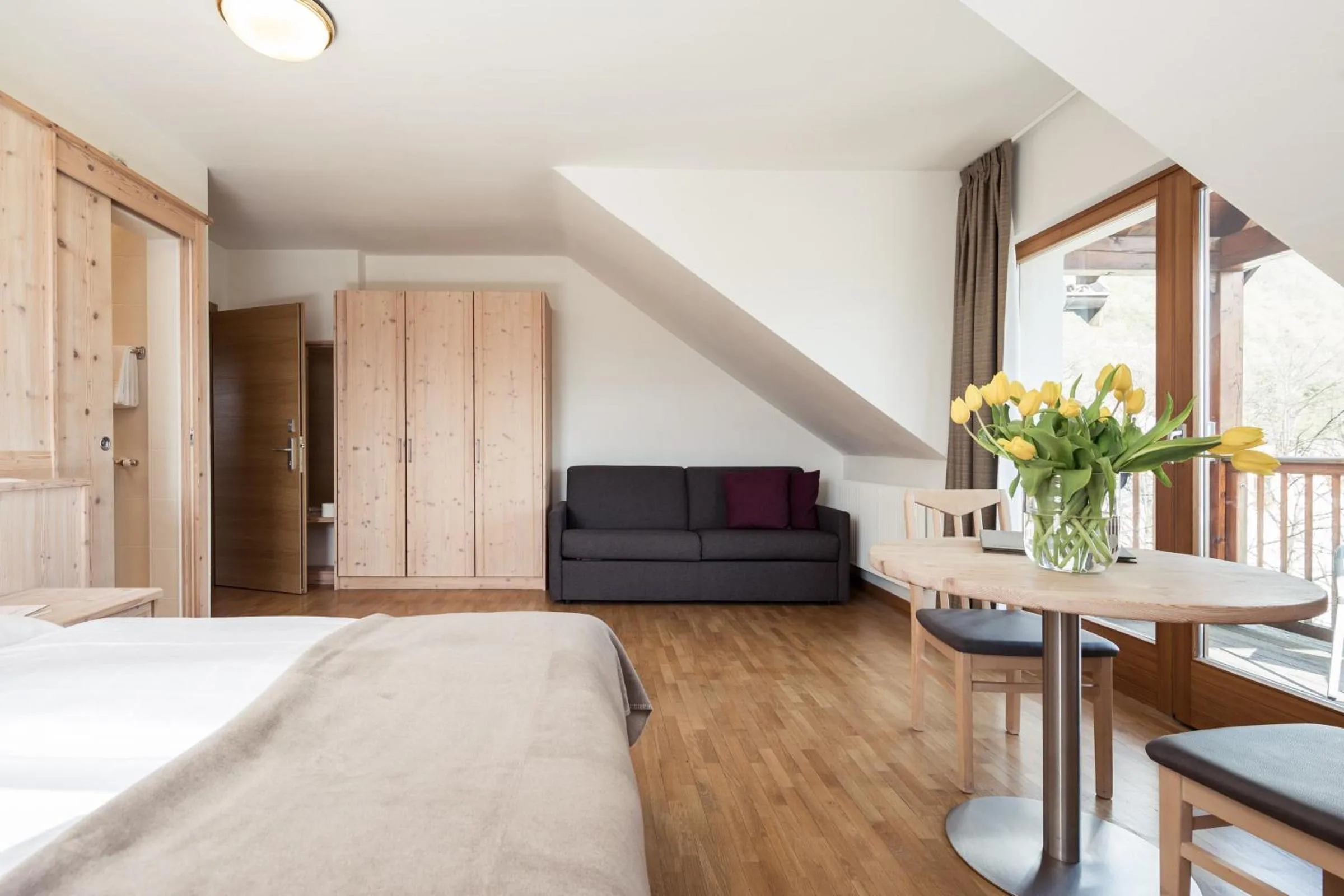 Photo of the whole room, Bed in Hotel Masatsch
