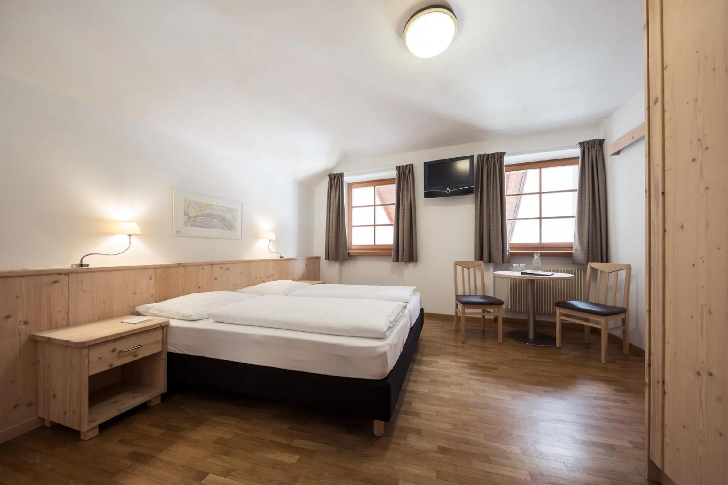 Photo of the whole room, Bed in Hotel Masatsch