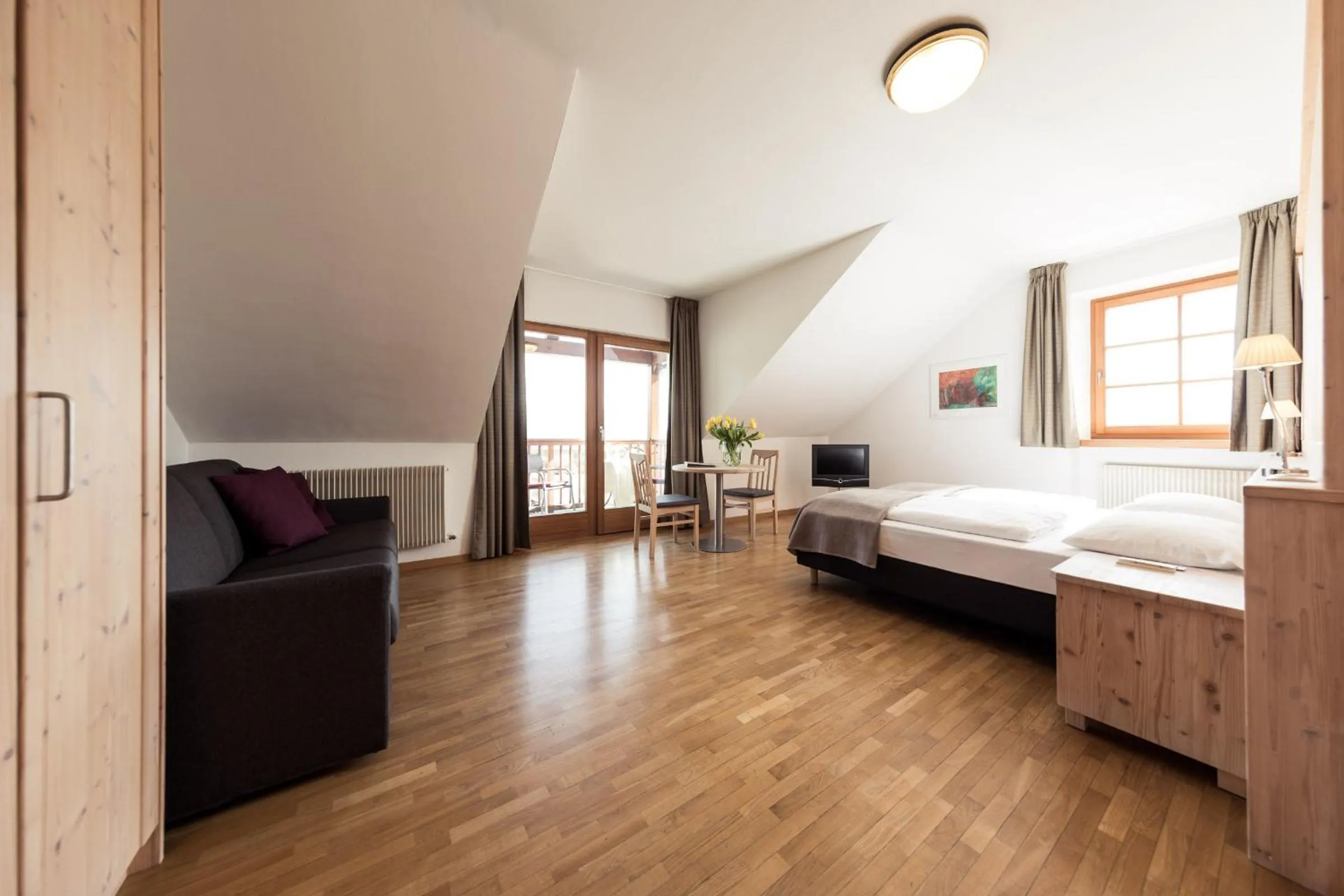 Photo of the whole room, Bed in Hotel Masatsch