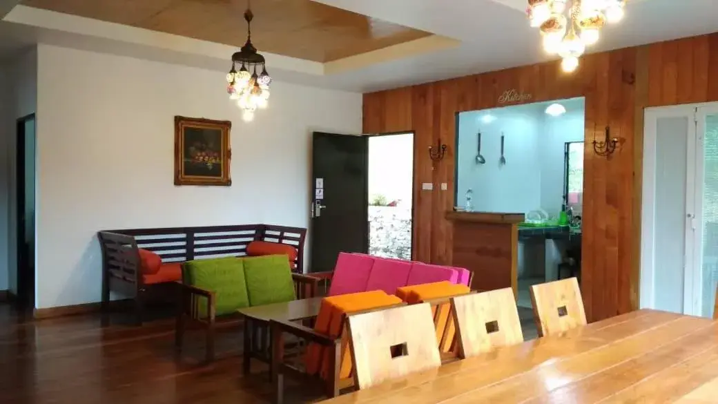 Living room, Restaurant/Places to Eat in Ayana Holiday Resort