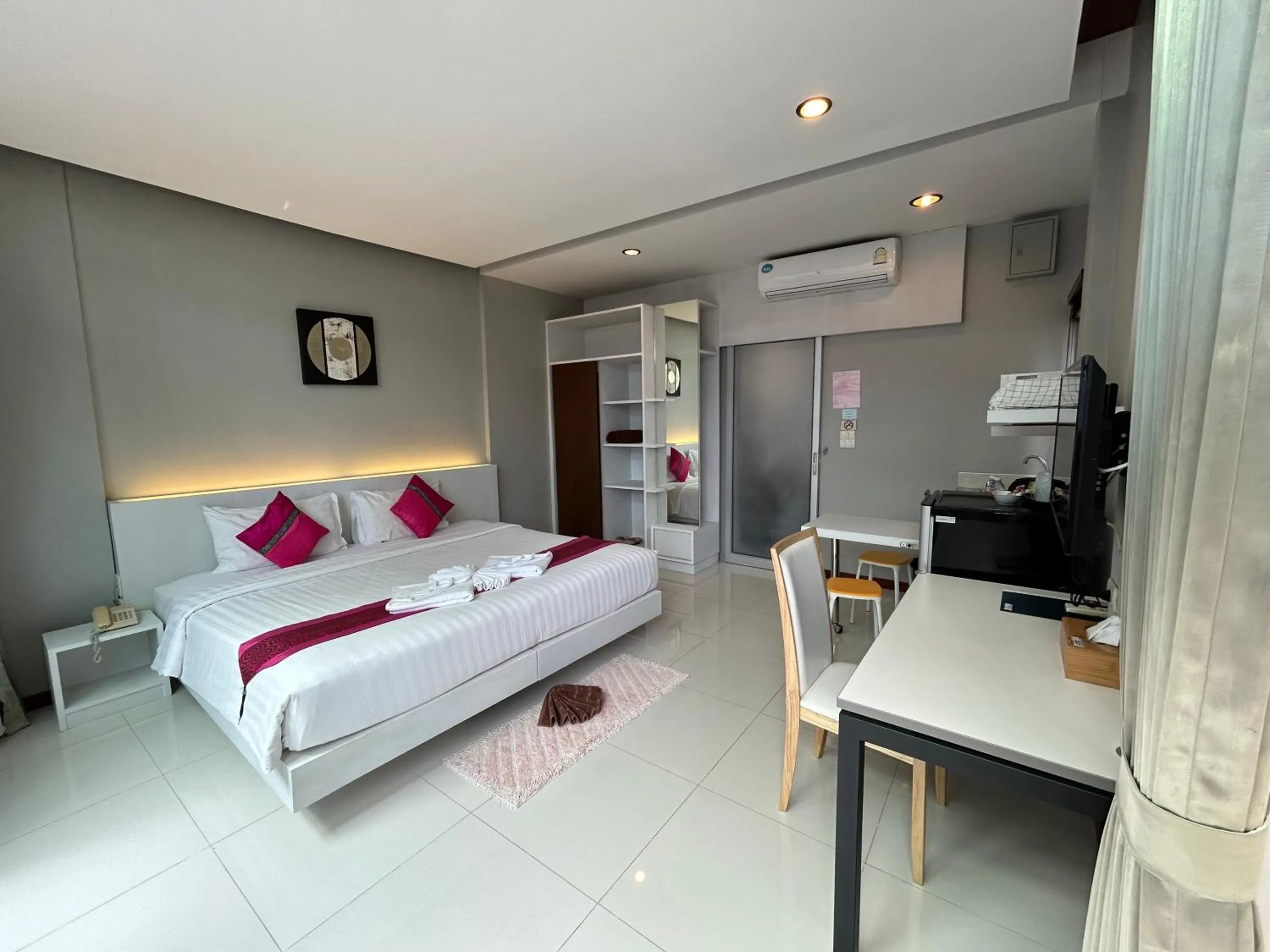 Bed in Phu NaNa Boutique Hotel - SHA Plus
