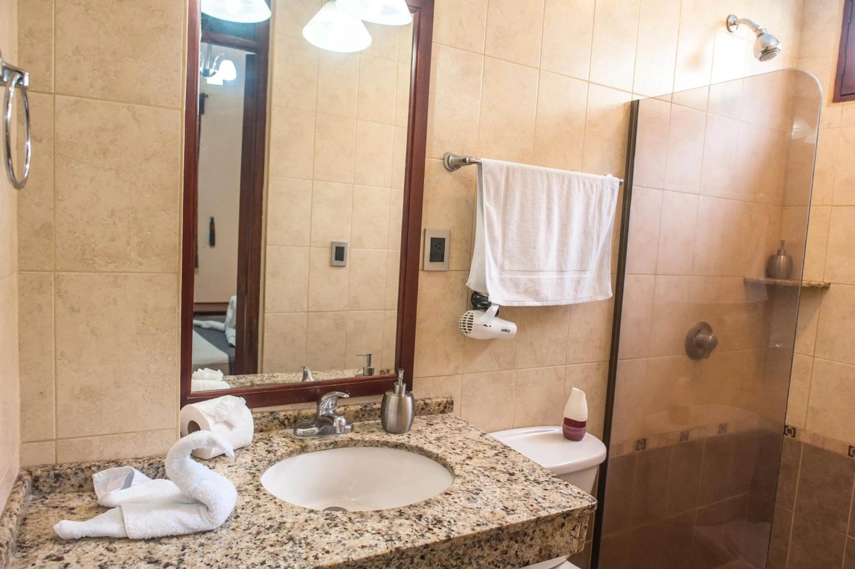 Bathroom in El Almirante