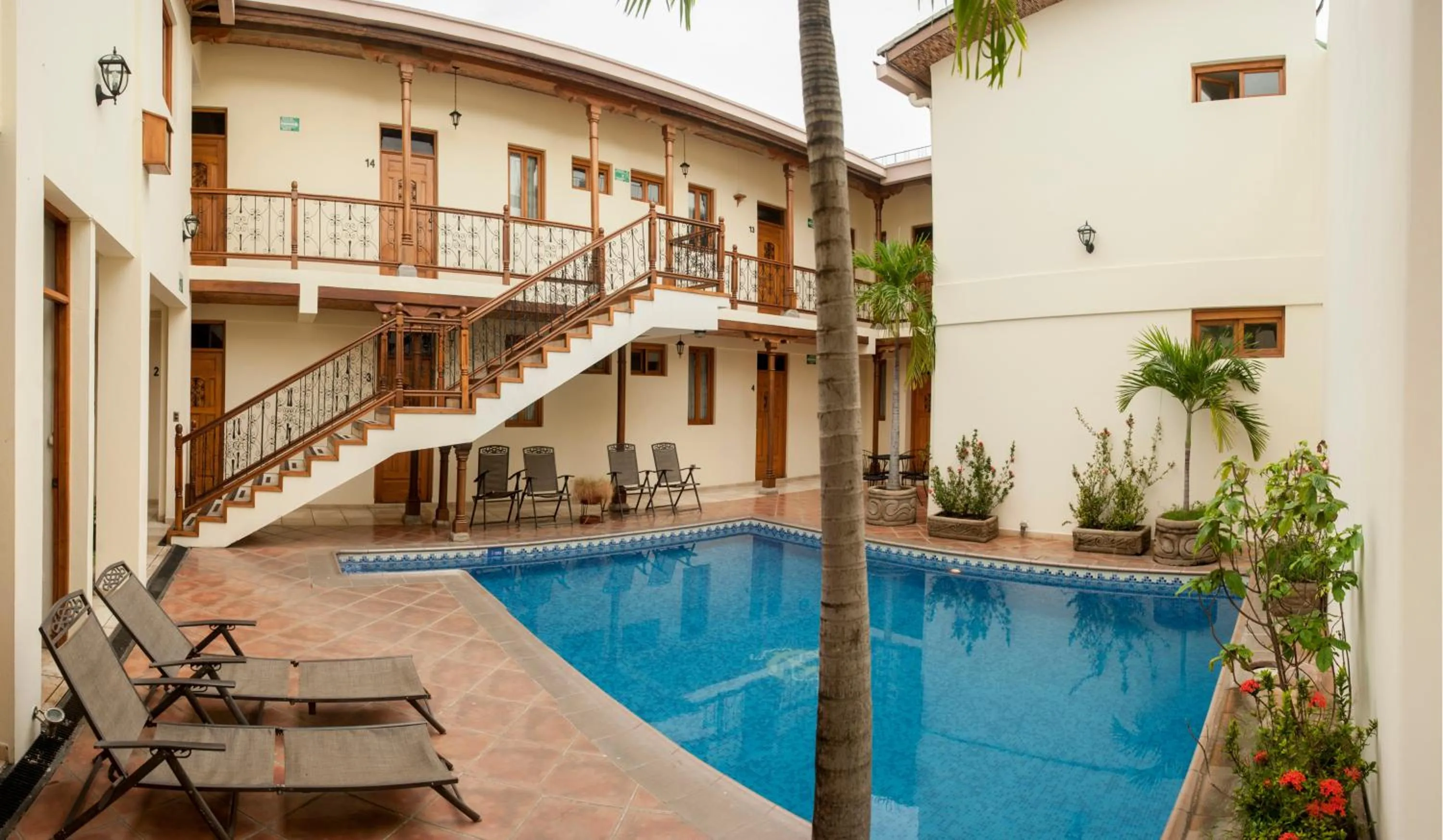 Swimming pool in El Almirante