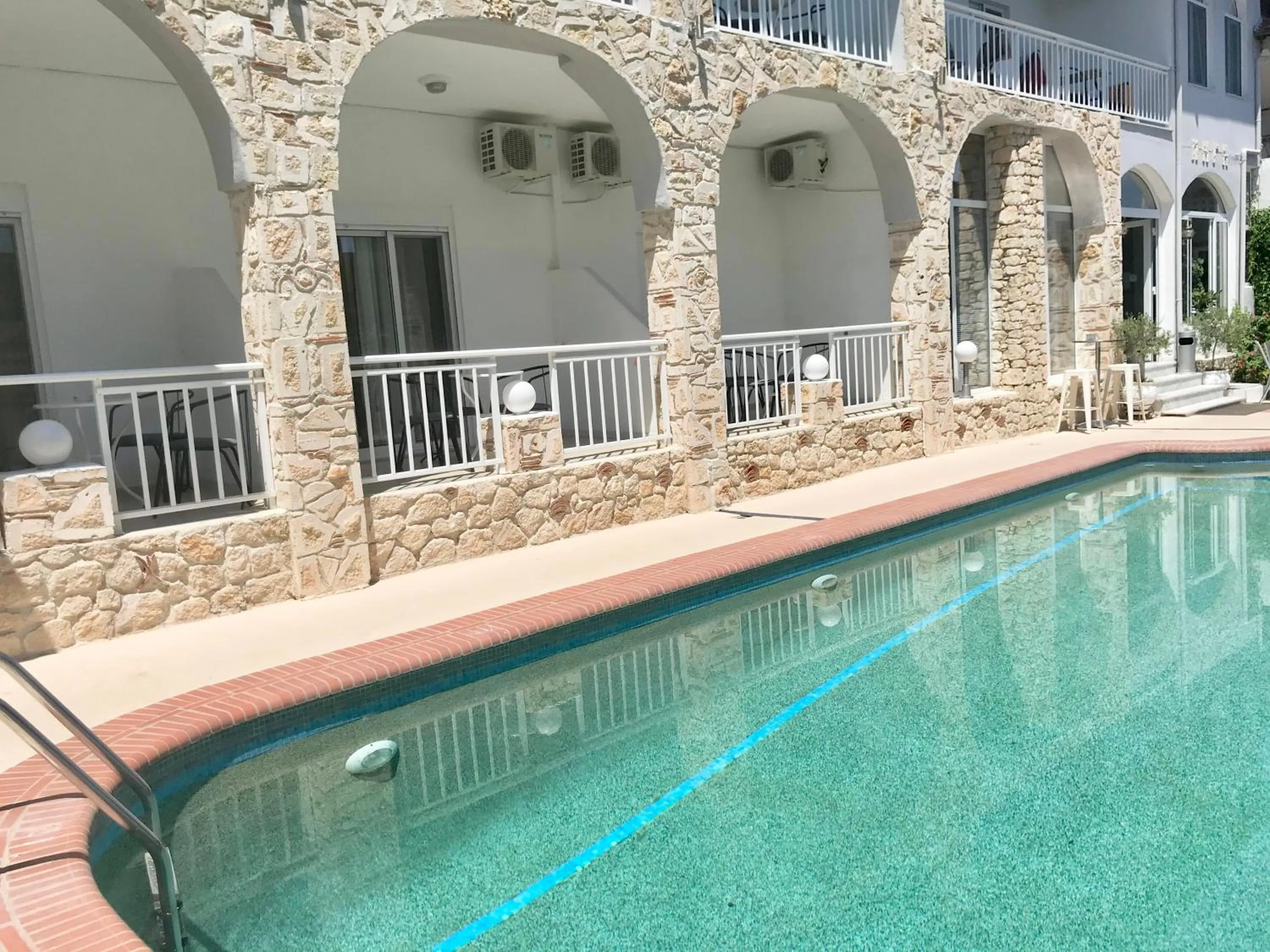 Swimming pool in Hotel Pighi