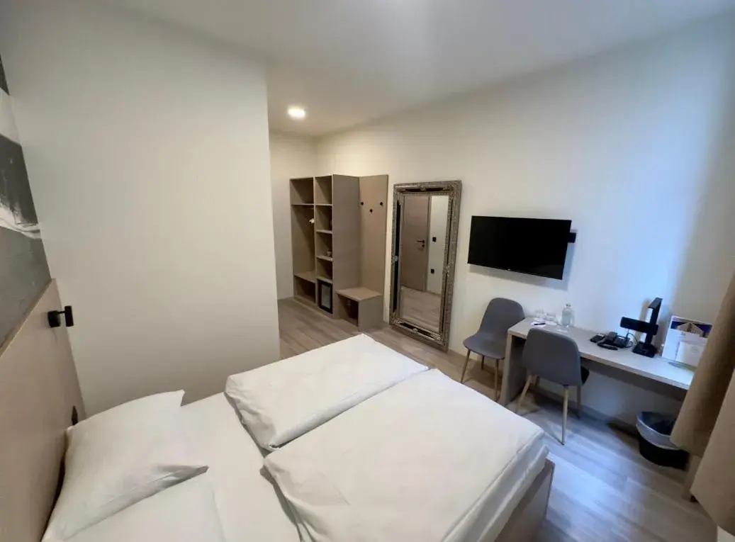 Bedroom, Bed in Hotel Evropa Bedroom, Bed in Hotel Evropa