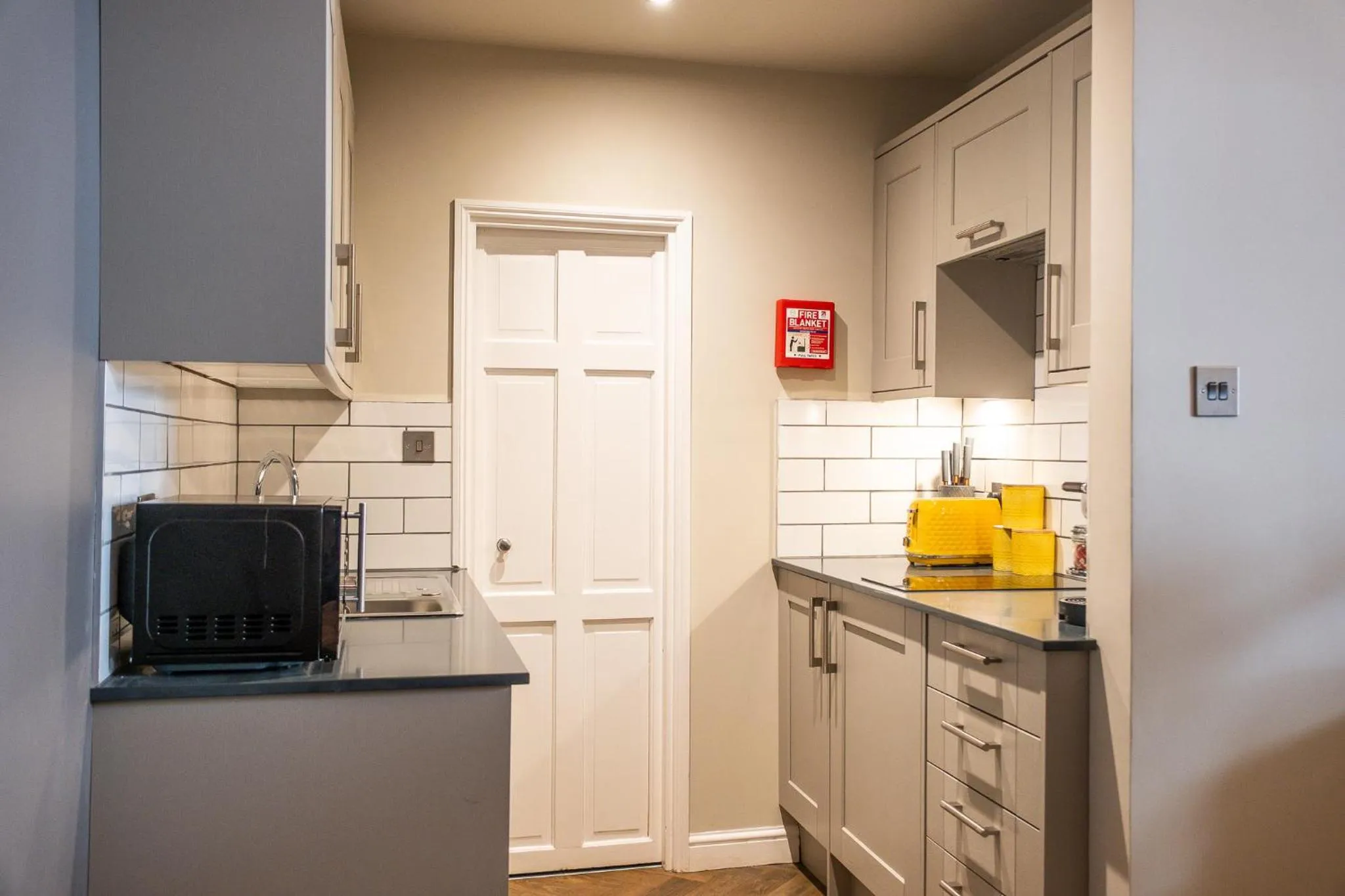 Coffee/tea facilities in The Glen Mhor Apartments