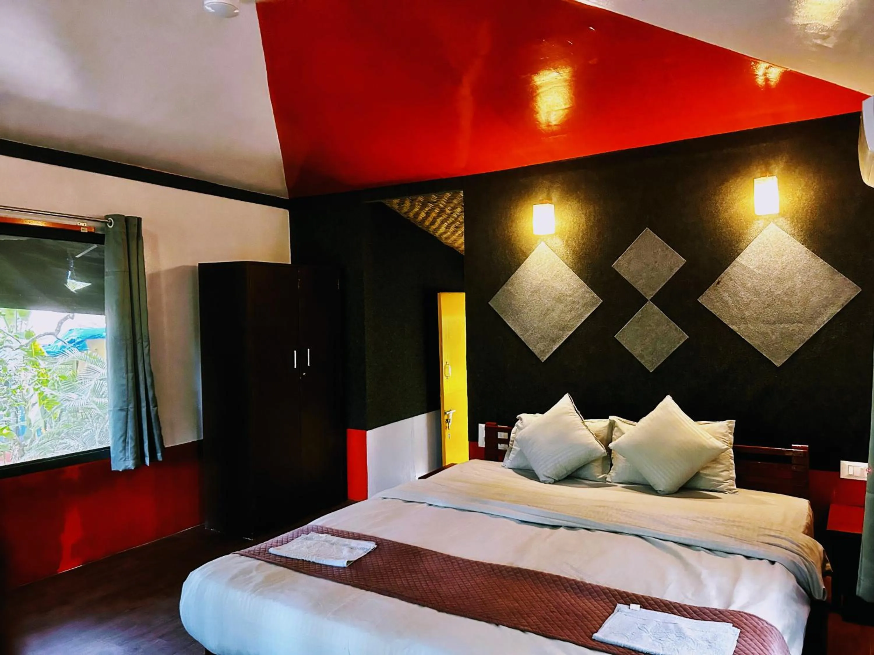 View (from property/room), Bed in Samyama Retreat