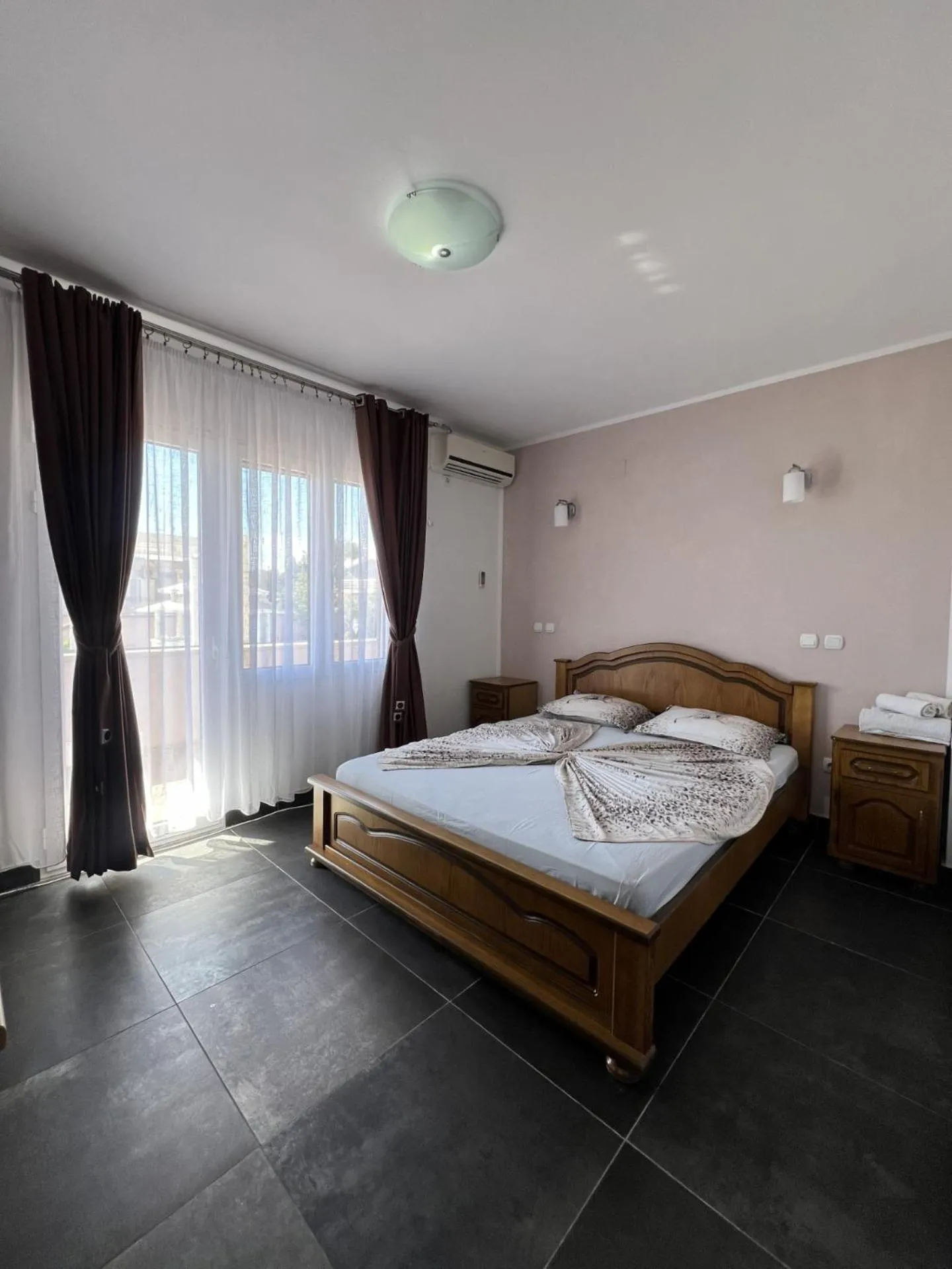 Double Room with Balcony and Sea View in Accommodation Royal Azur
