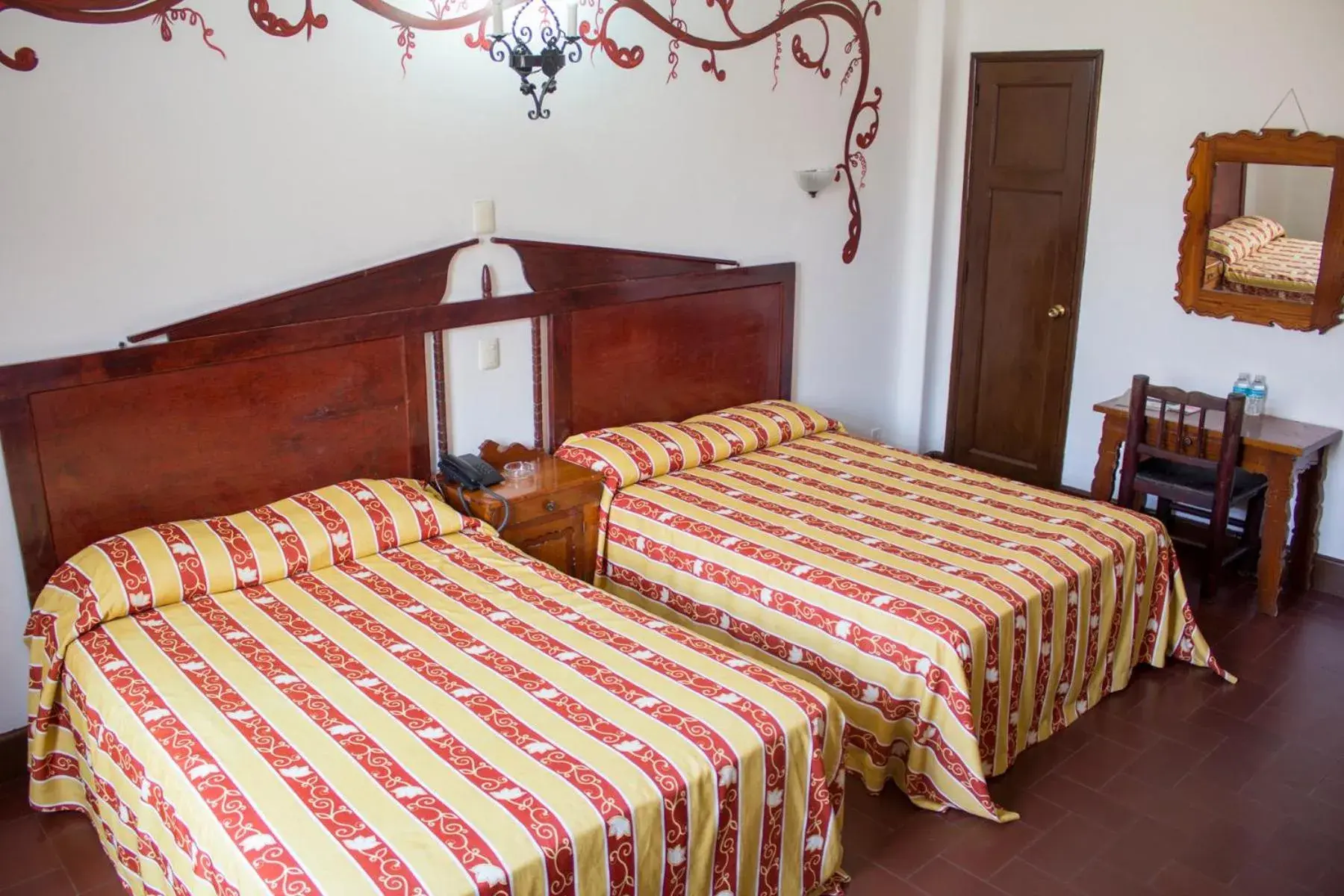 Double Room with Two Double Beds in Hotel Colonial Double Room with Two Double Beds in Hotel Colonial