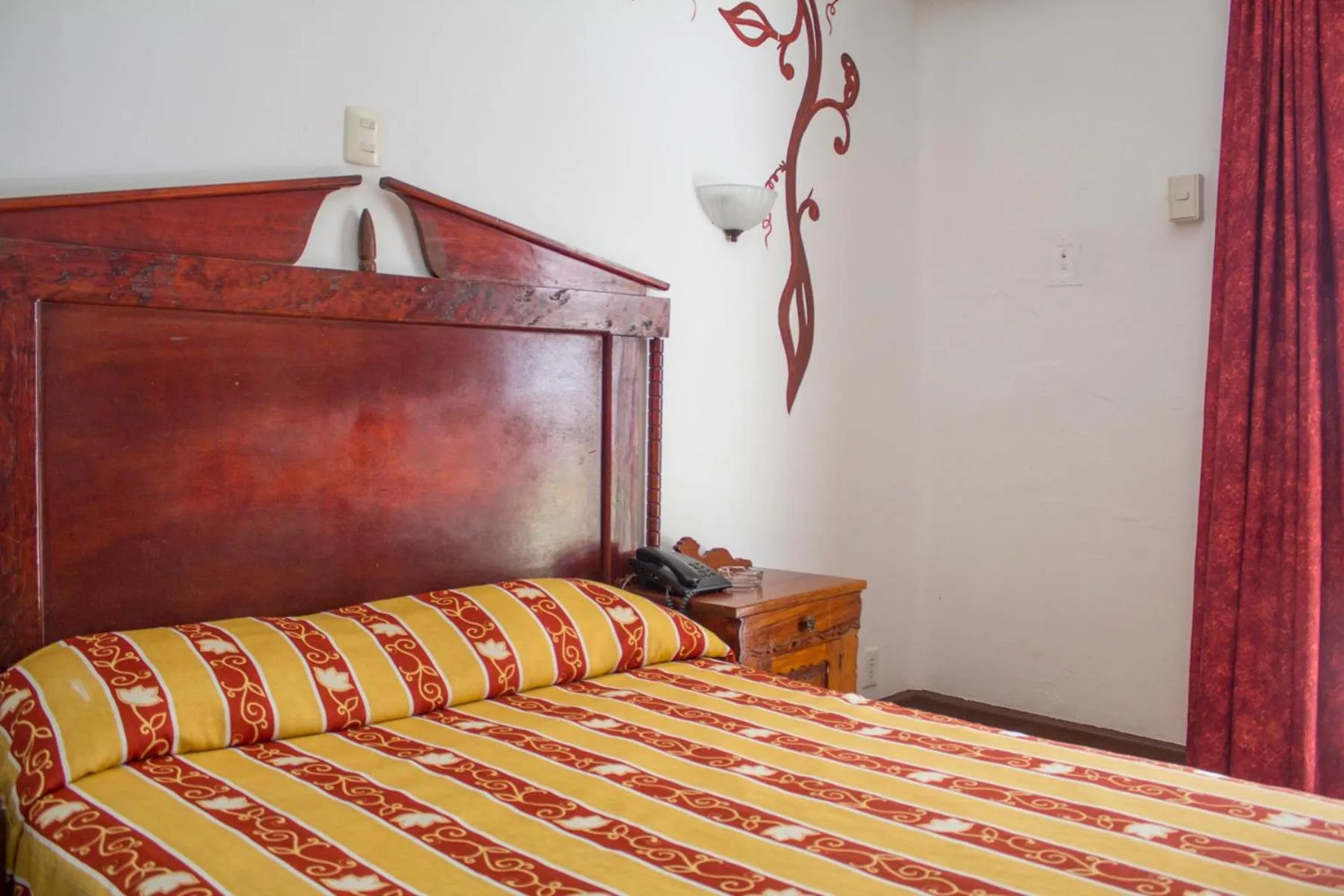 Bed in Hotel Colonial