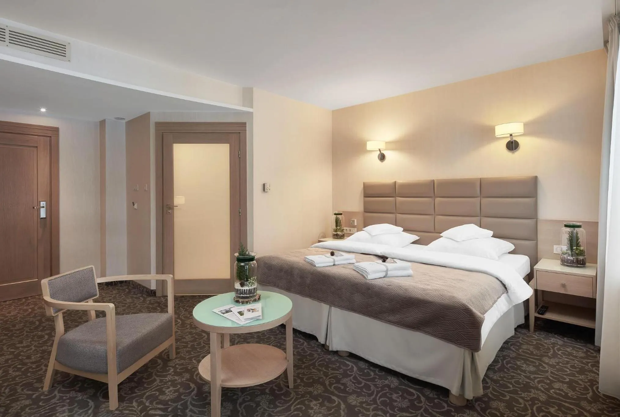 Bed in Columna Medica