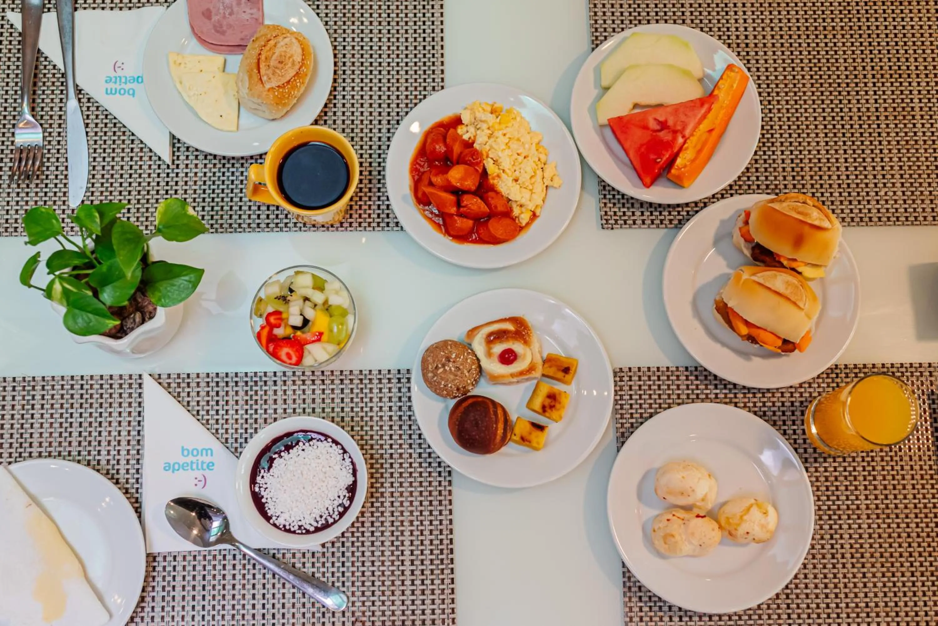 Breakfast in ibis Styles Manaus