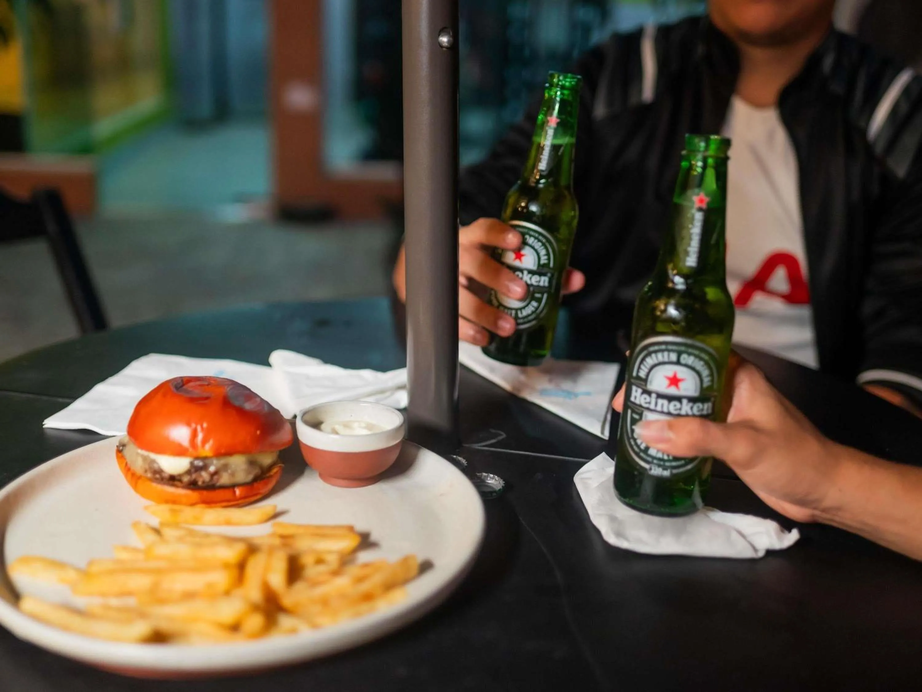 Lounge or bar in ibis Styles Manaus