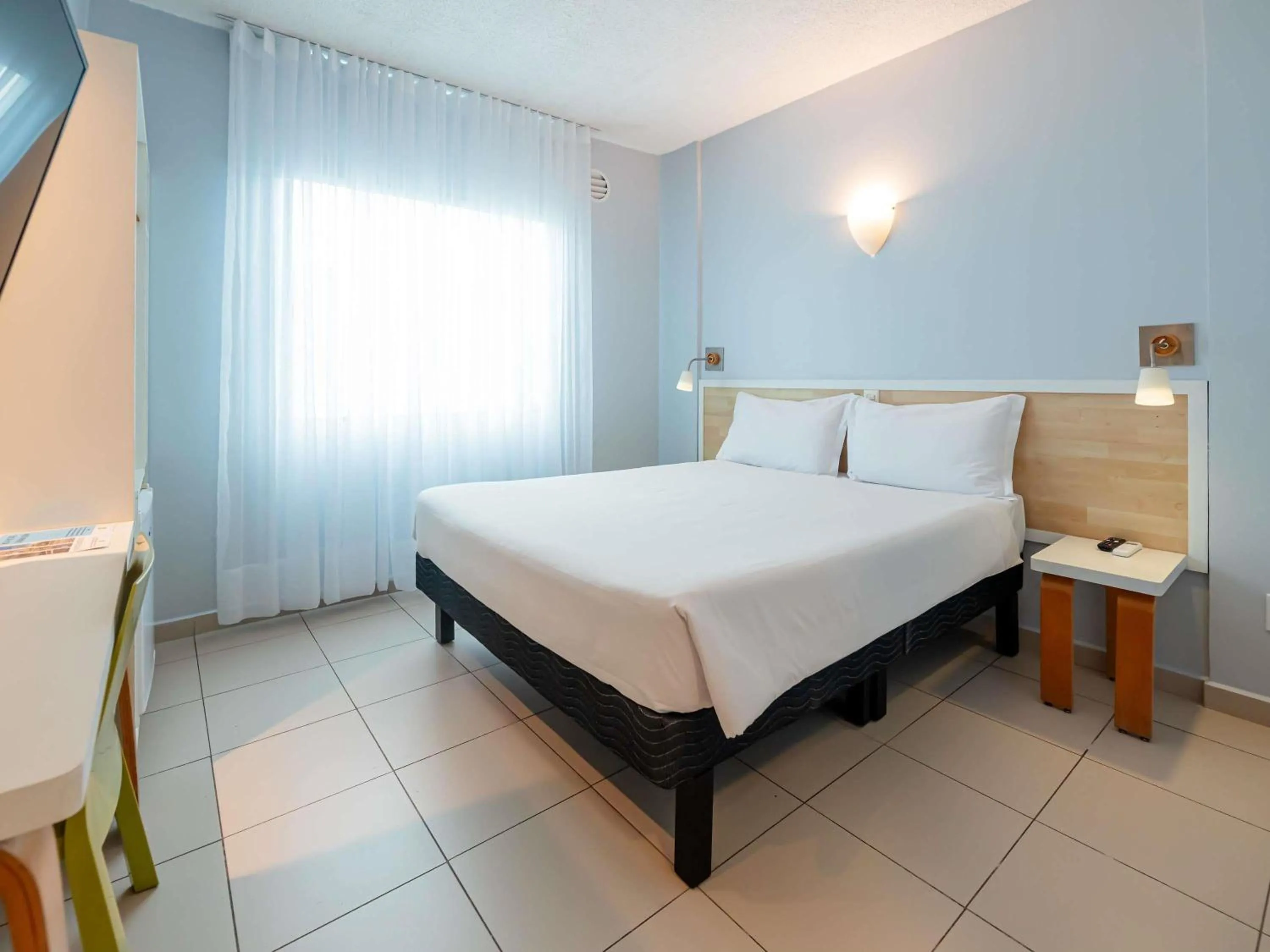 Bedroom, Bed in ibis Styles Manaus