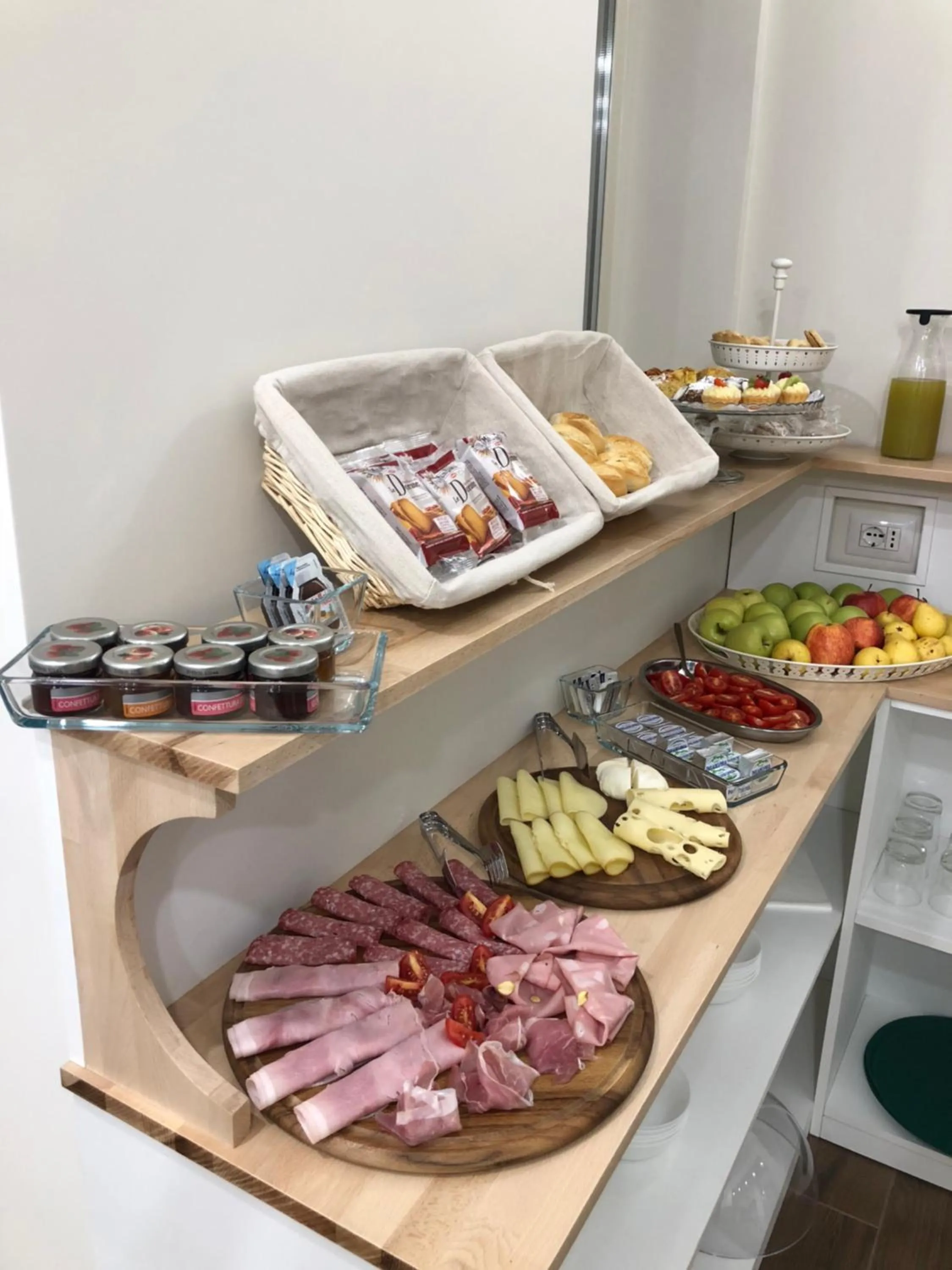 Continental breakfast in Khome Rooms & Apartment