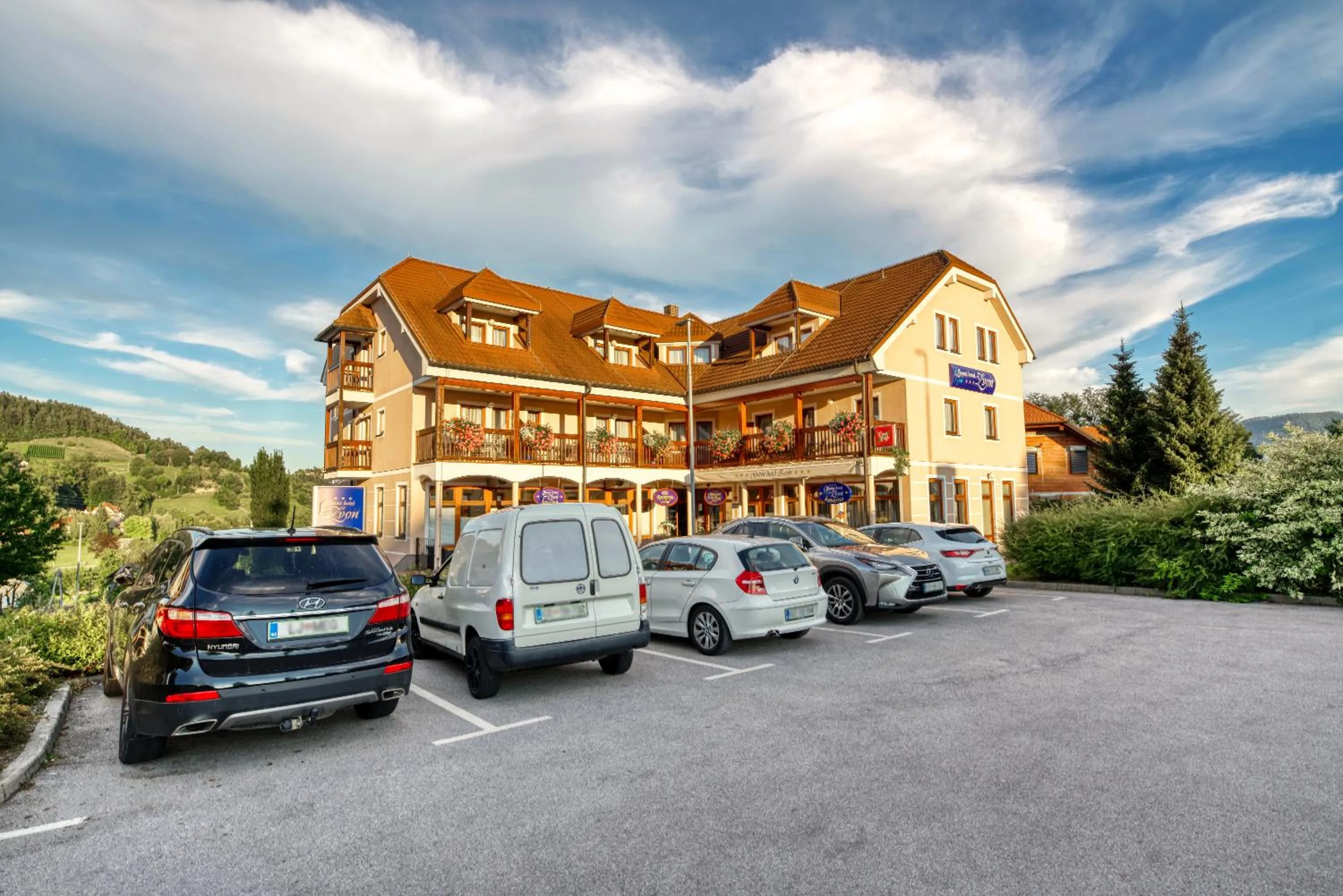 Property building in Garni Hotel Zvon