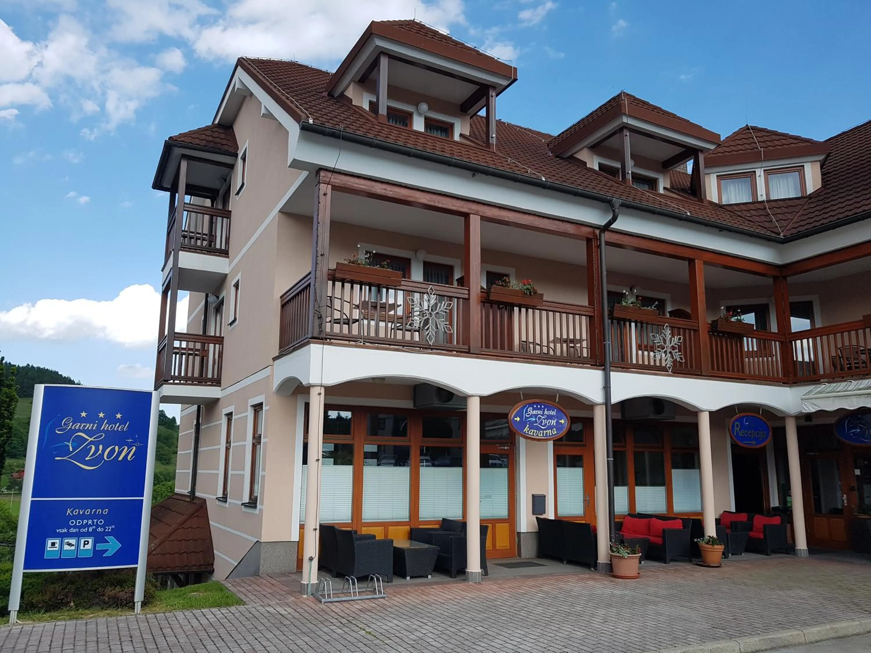 Property building in Garni Hotel Zvon