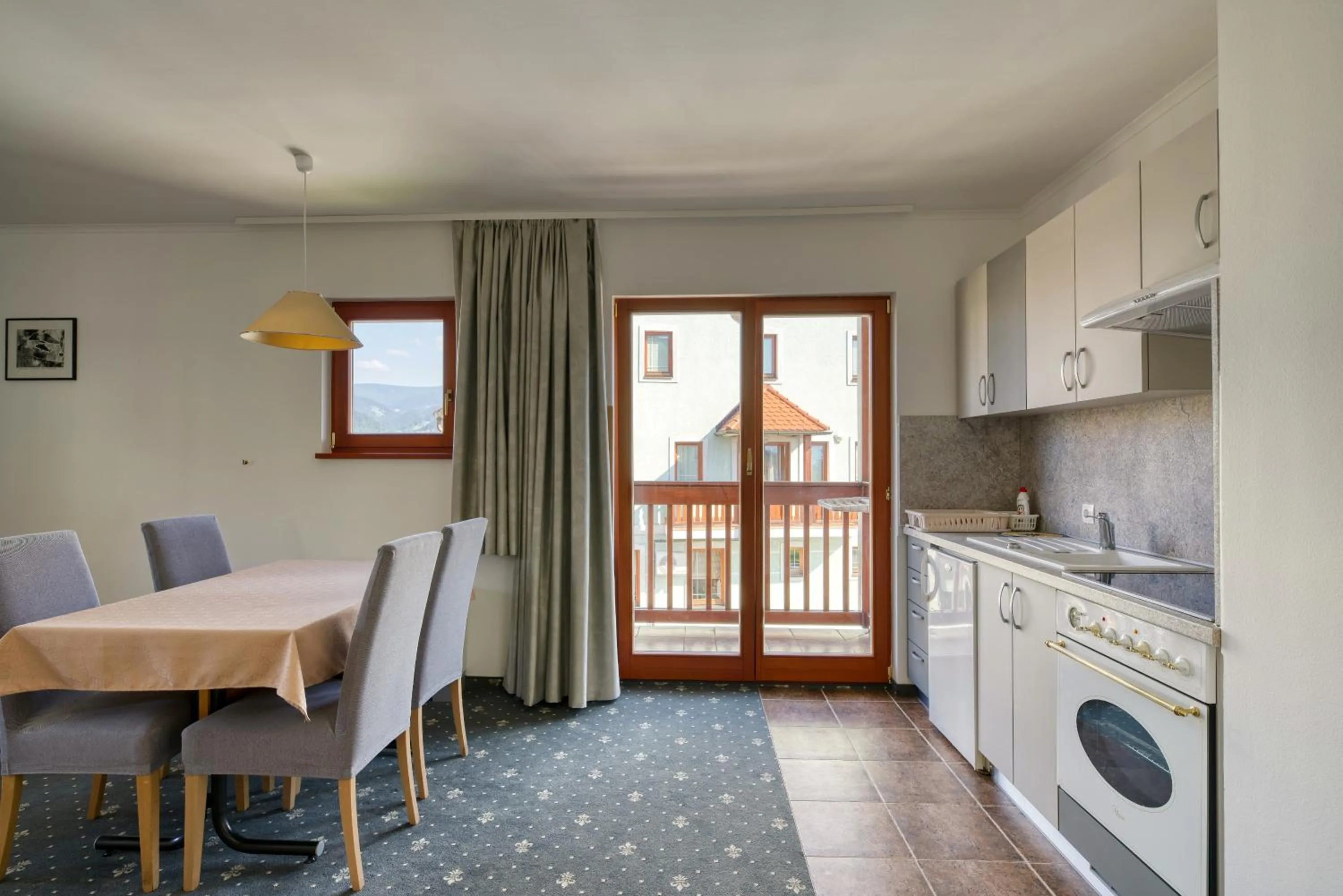 Kitchen or kitchenette in Garni Hotel Zvon