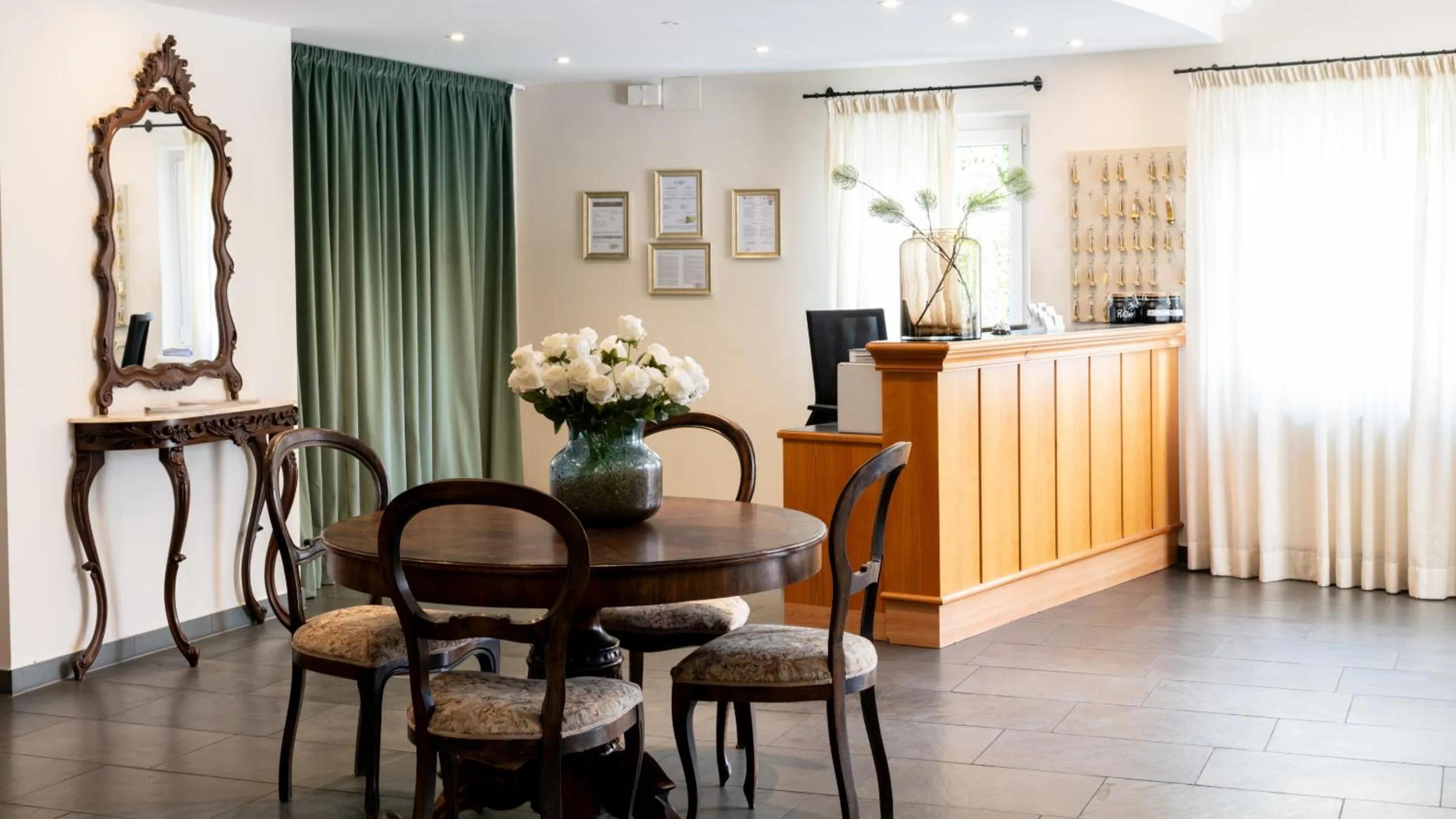 Lobby or reception in Hotel Villa Laurus