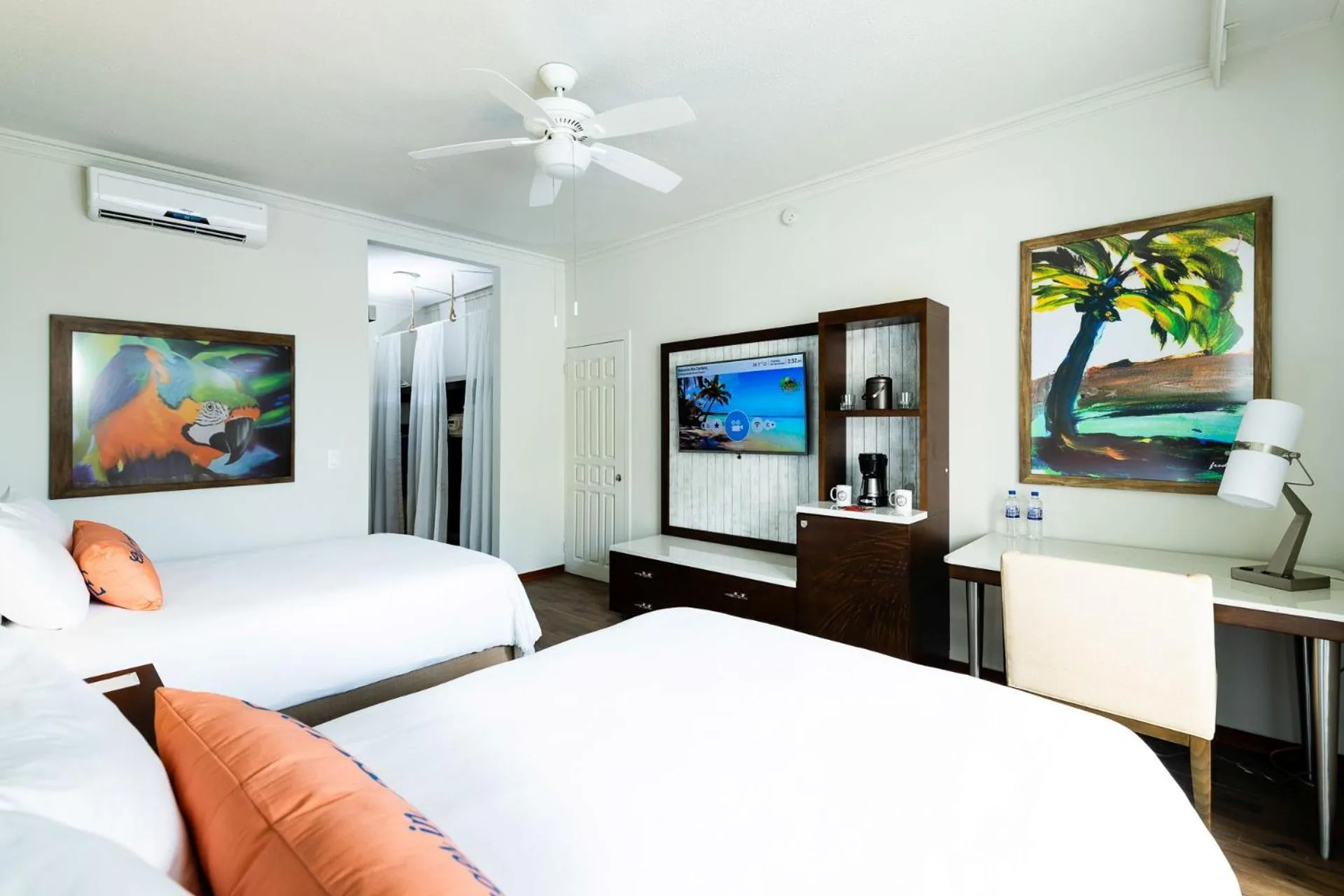 Bedroom, Bed in Margaritaville Beach Resort Playa Flamingo
