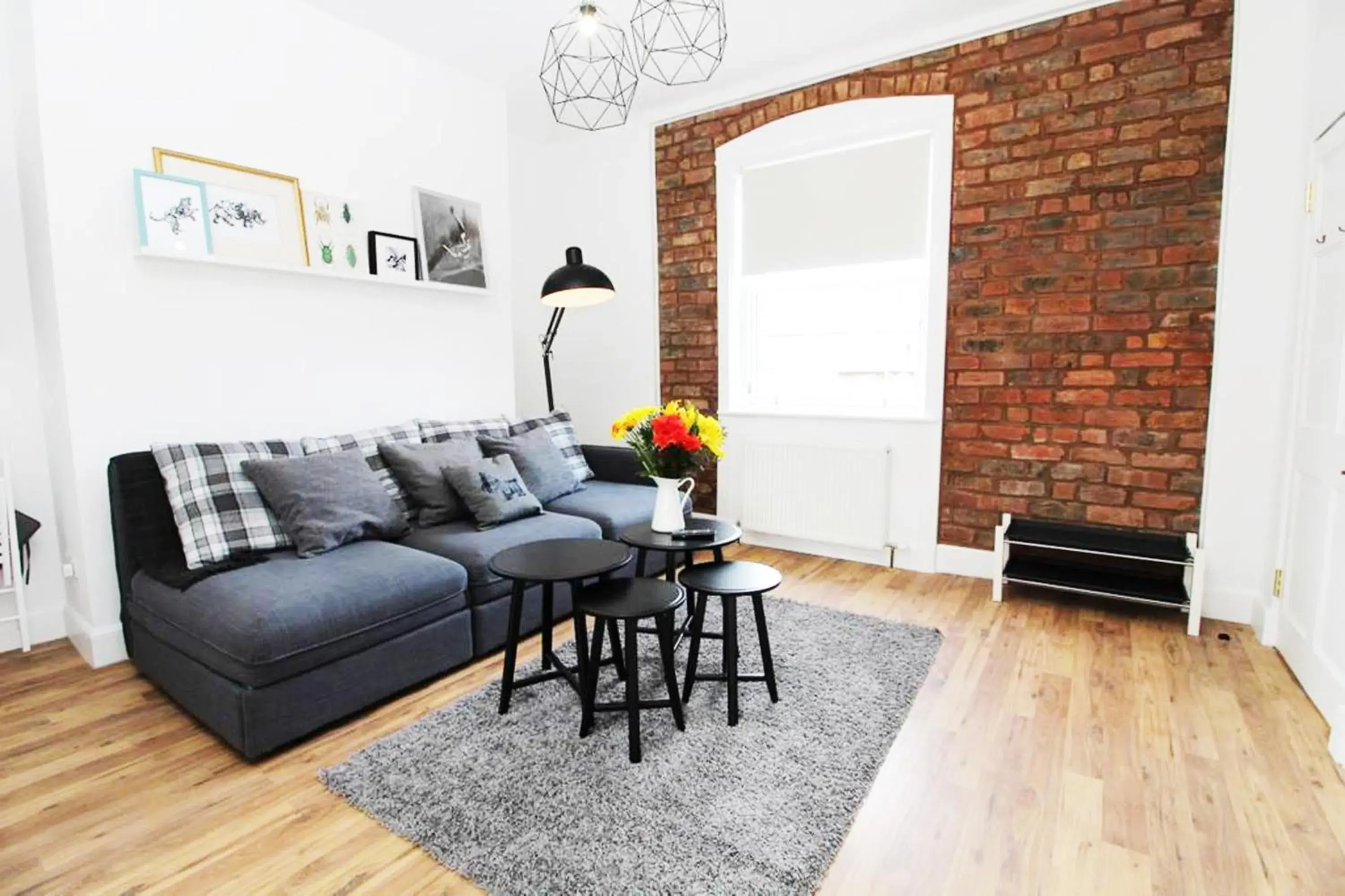 Stylish Flat in 1860's Listed Building Stylish Flat in 1860's Listed Building