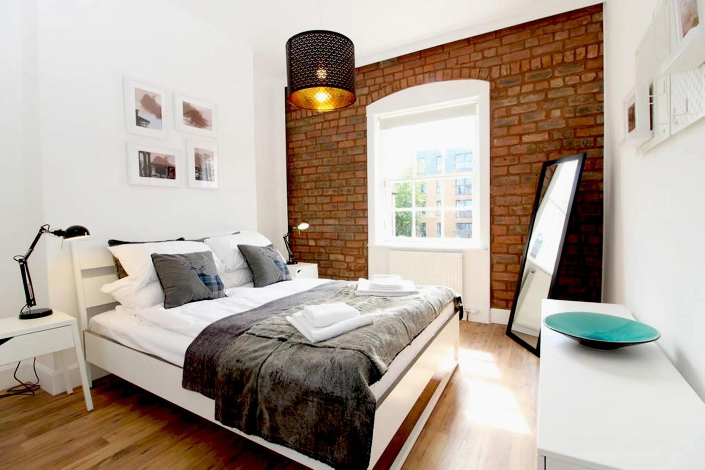 Stylish Flat in 1860's Listed Building