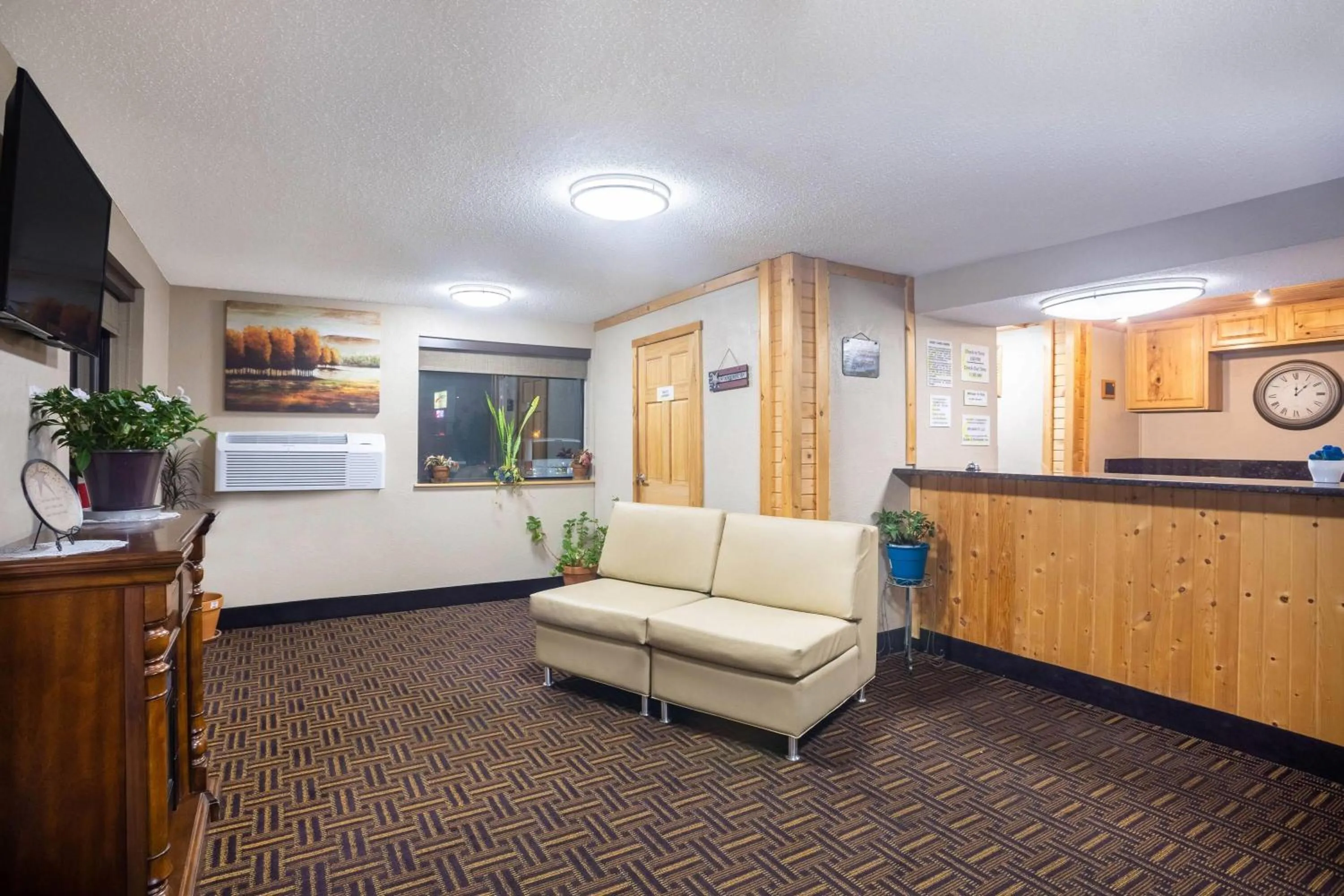 Lobby or reception in Super 8 by Wyndham Elkins