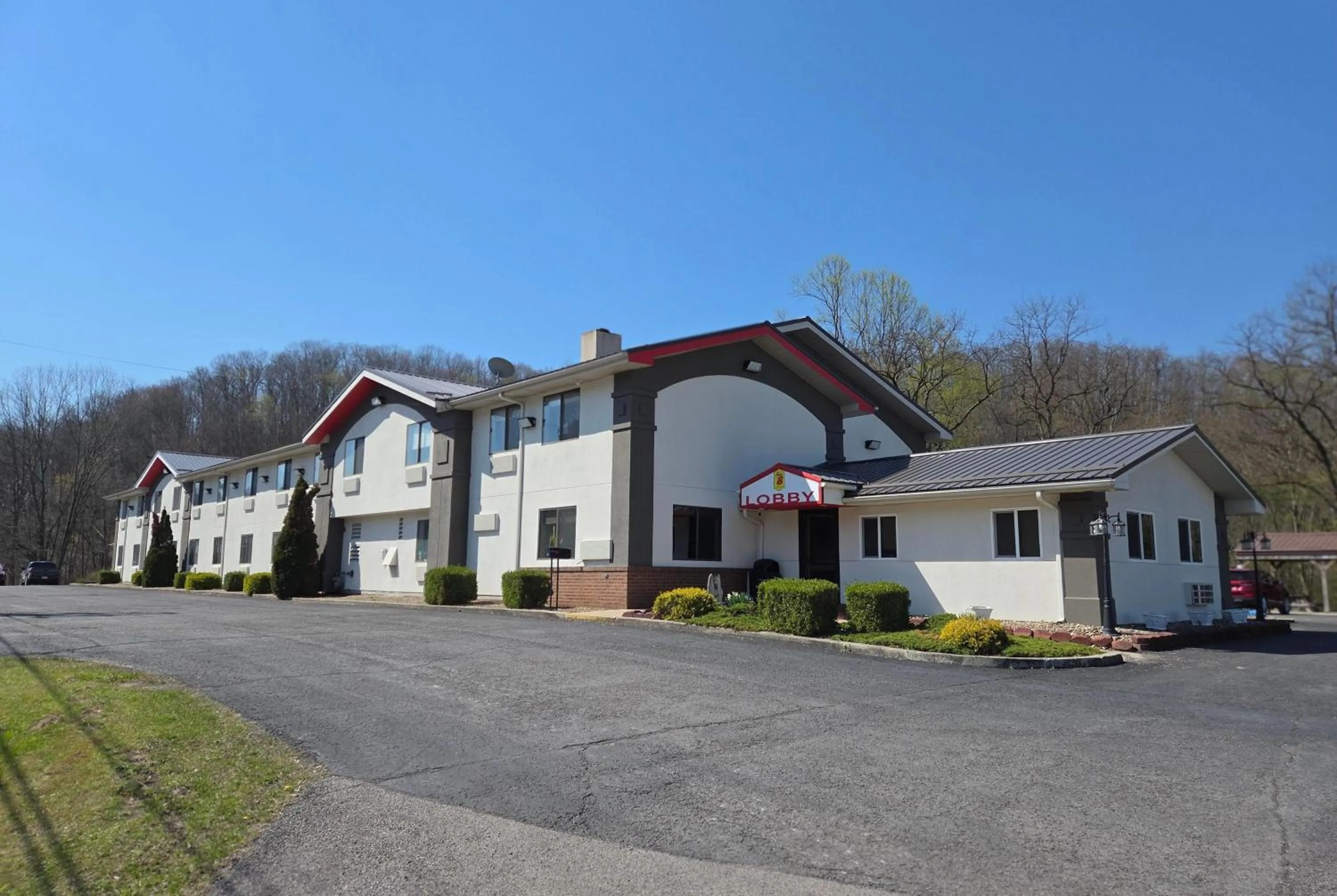 Property building in Super 8 by Wyndham Elkins