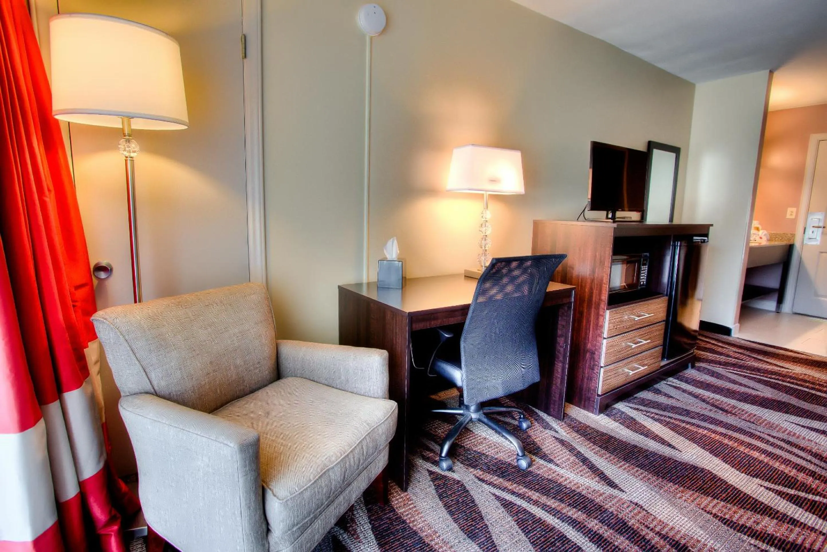 TV and multimedia, Bed in The Beaucatcher, a Boutique Motel