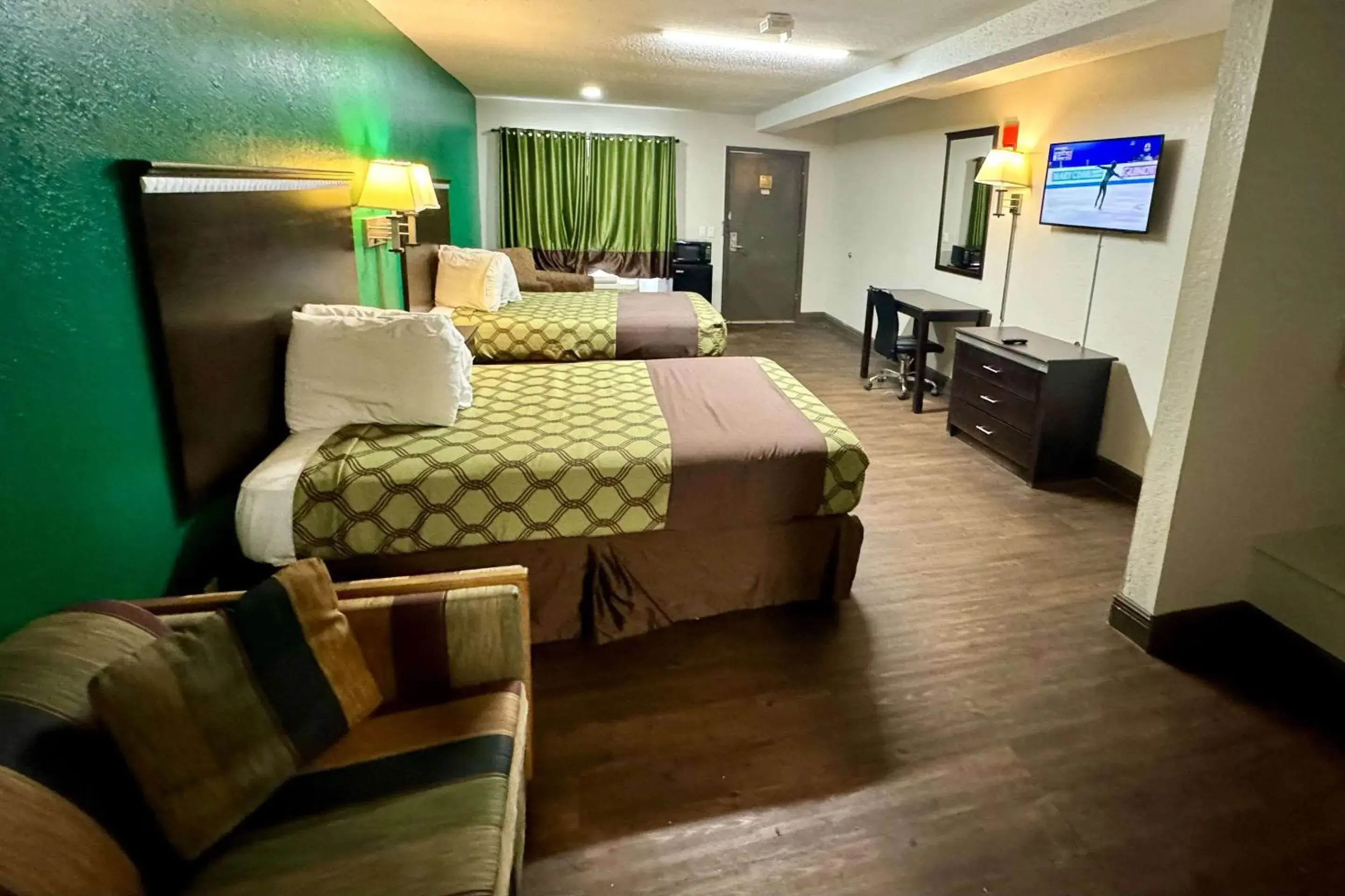 Bedroom, Bed in Rodeway Inn Georgetown Bedroom, Bed in Rodeway Inn Georgetown