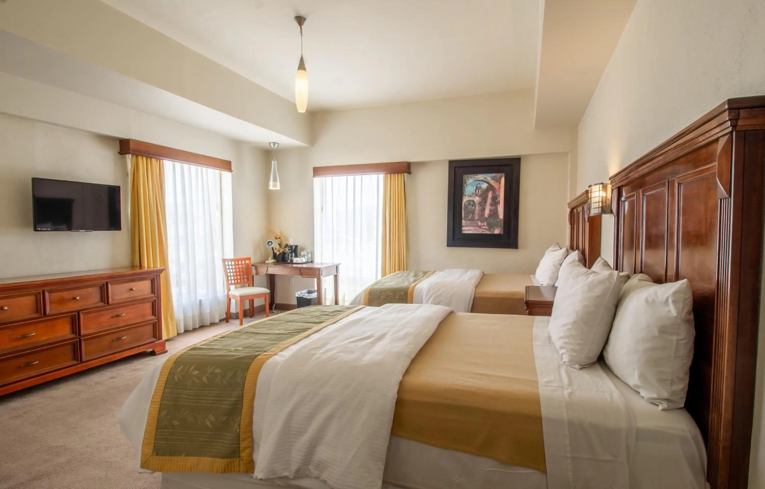 Photo of the whole room, Bed in Hecthorny San Carlos Tequisquiapan, BW Signature Collection