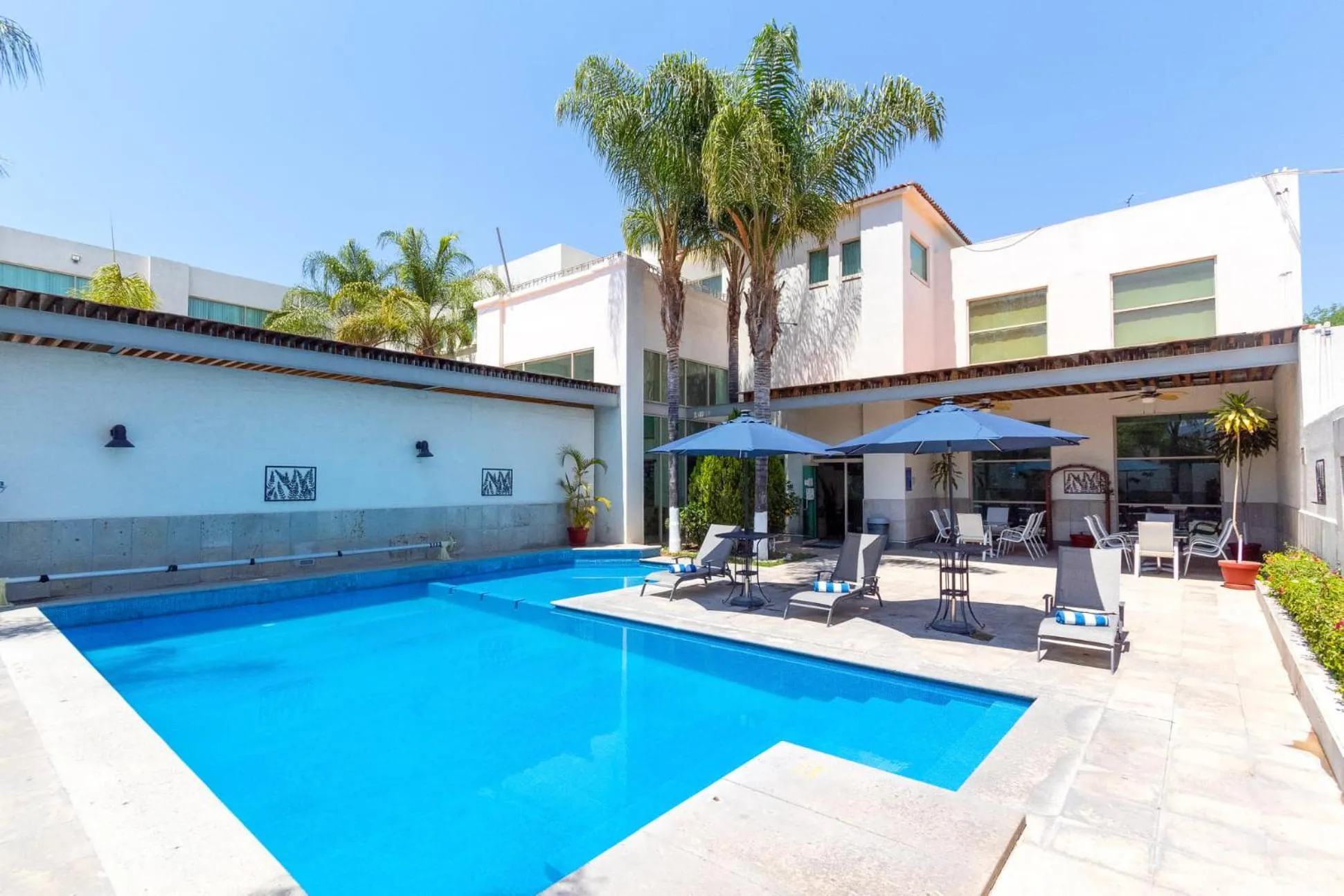 Swimming pool in Hotel San Carlos Tequisquiapan