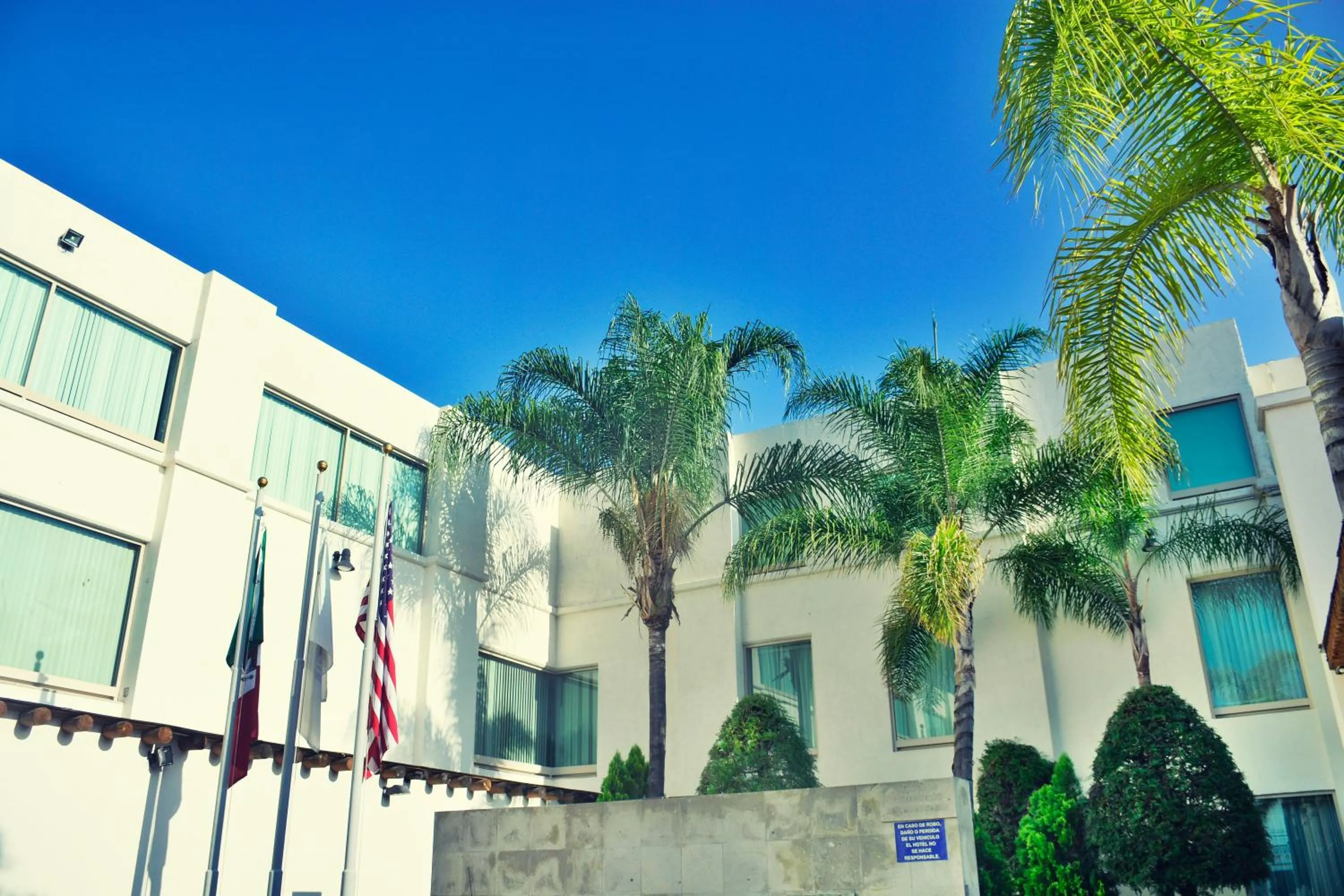 Facade/entrance in Hotel San Carlos Tequisquiapan