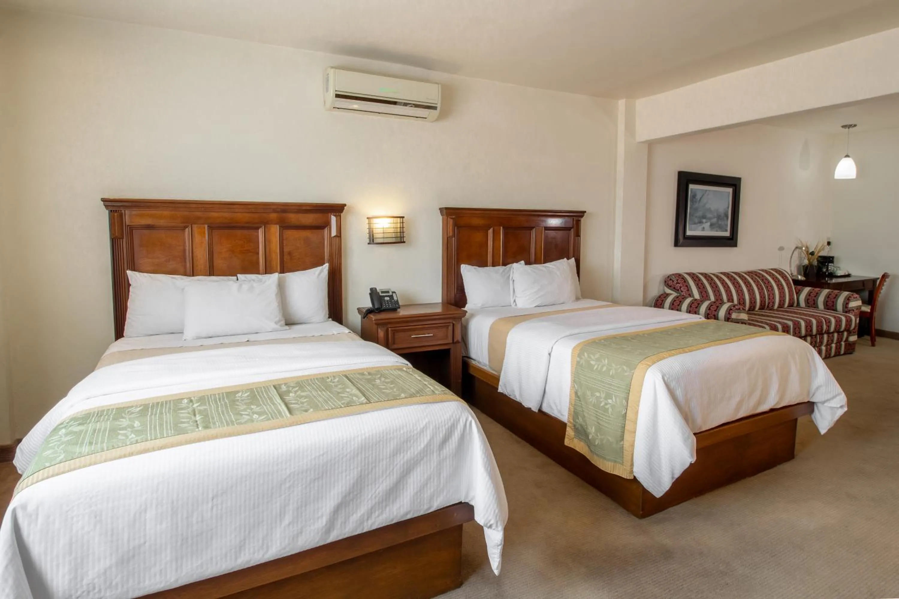 Bed in Hecthorny San Carlos Tequisquiapan, BW Signature Collection