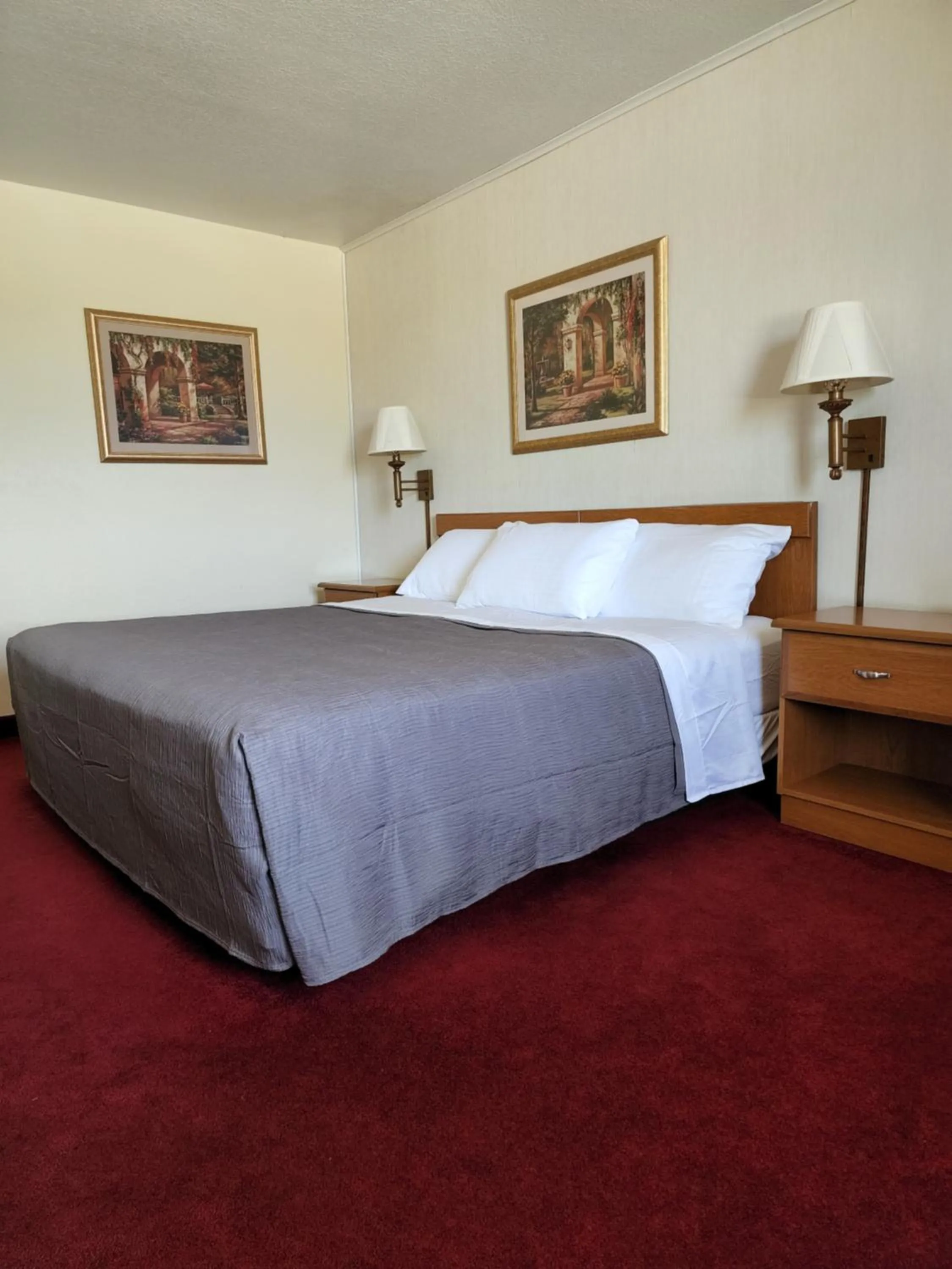 Bed in Family Budget Inn