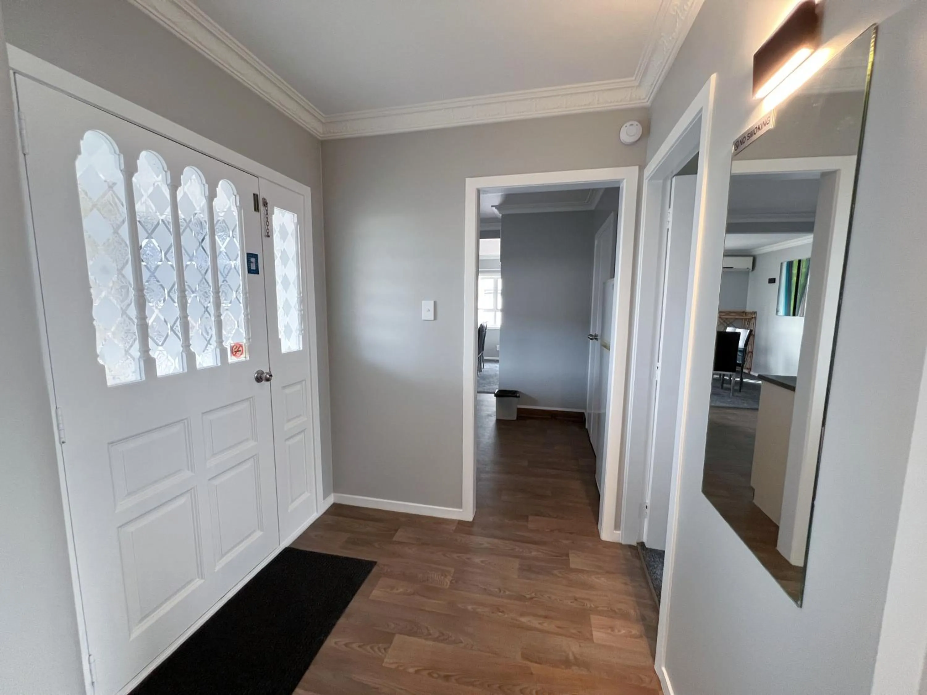 Photo of the whole room in Barclay Motel