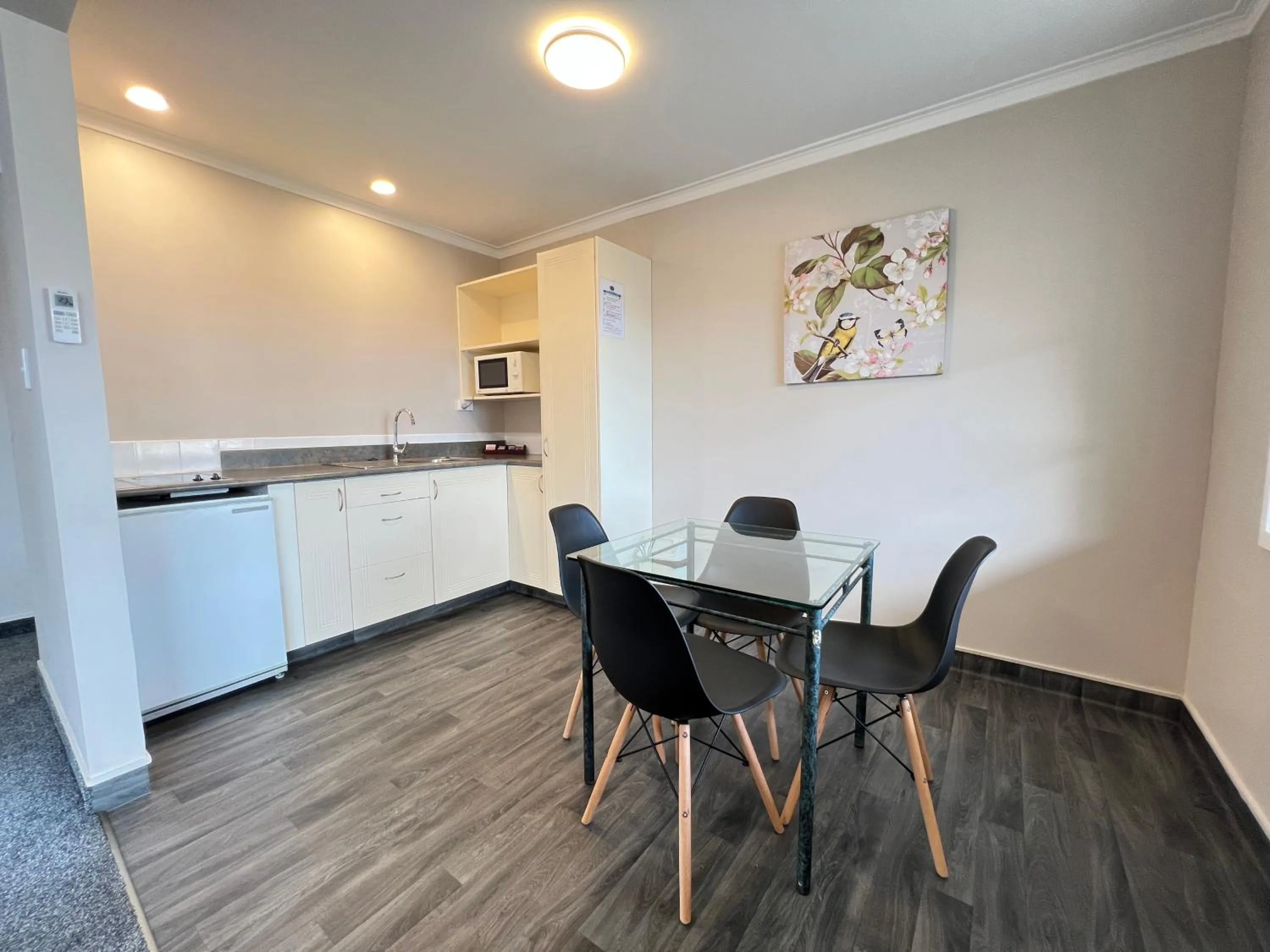 Dining area in Barclay Motel