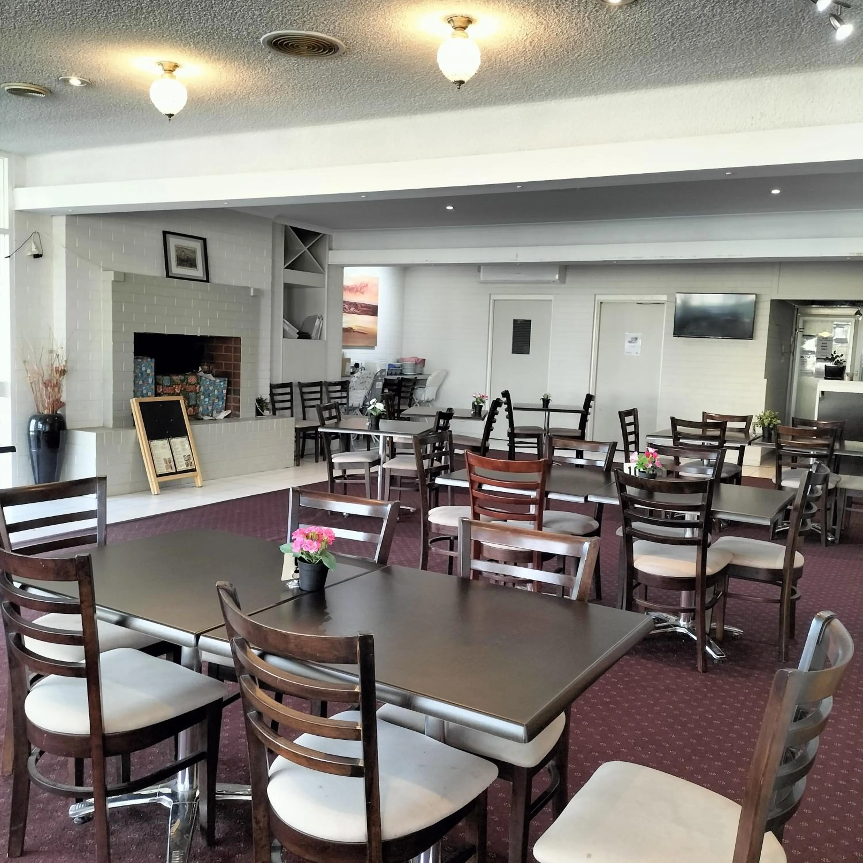 Restaurant/places to eat in Wangaratta Motor Inn