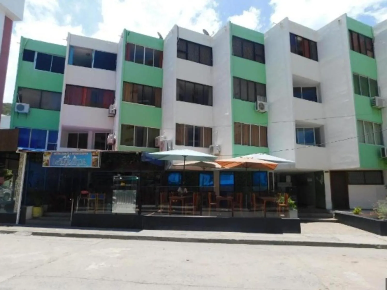 Property building in Santa Marta Apartamentos Salazar - Velero