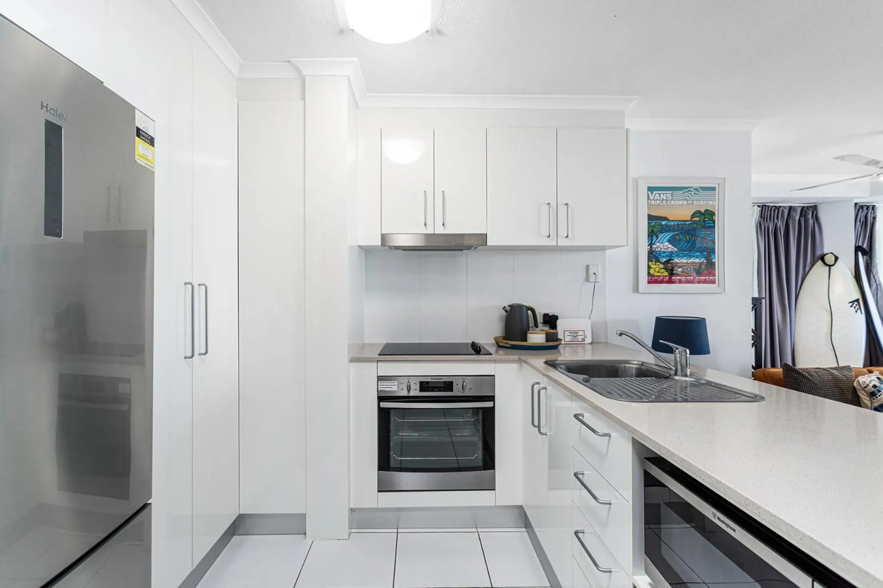 Kitchen or kitchenette in Rainbow Bay Resort Holiday Apartments
