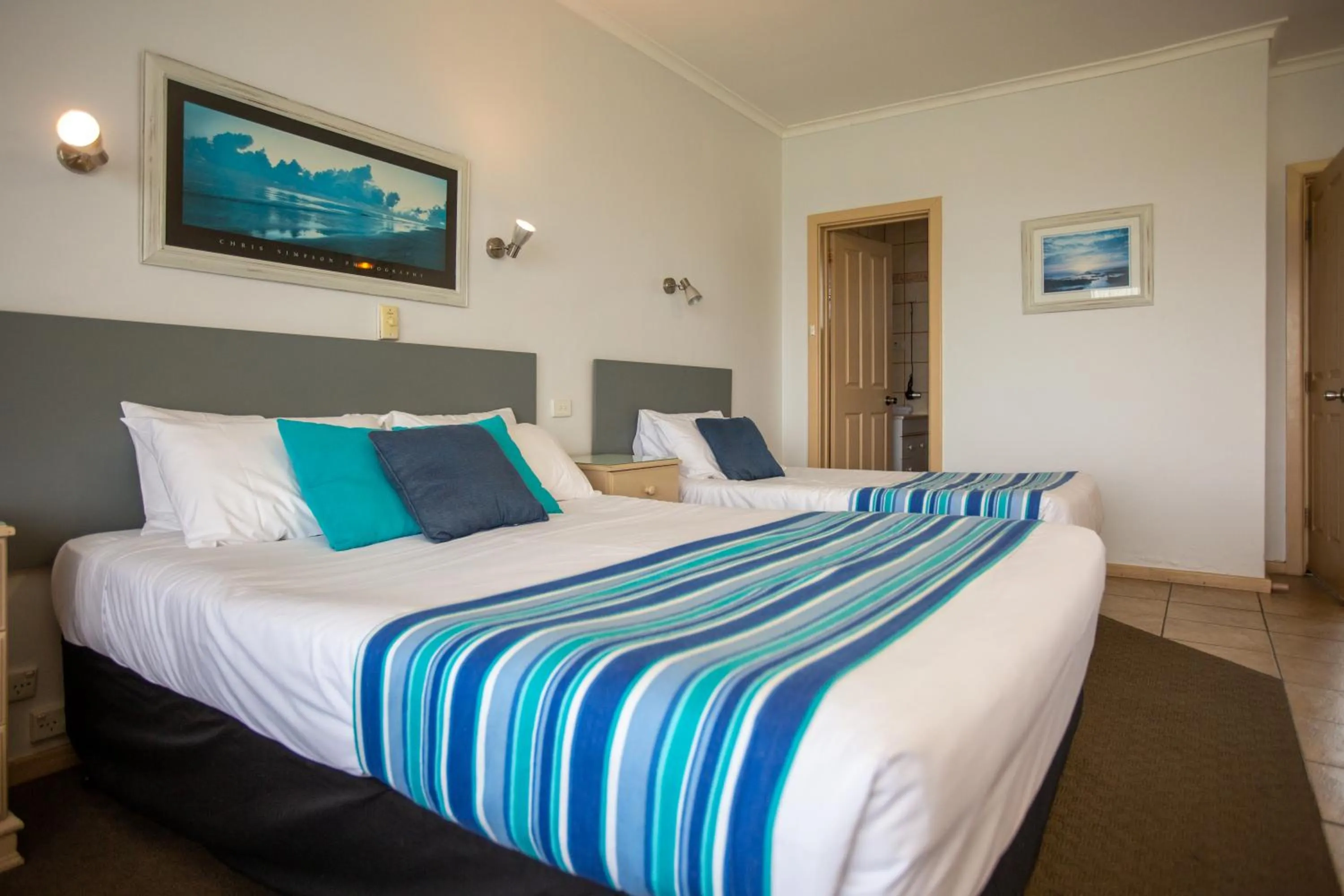 Bed in Lakeview Motel and Apartments