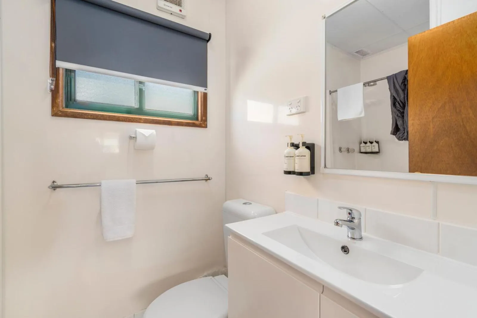 Bathroom in Ingenia Holidays Eden Beachfront