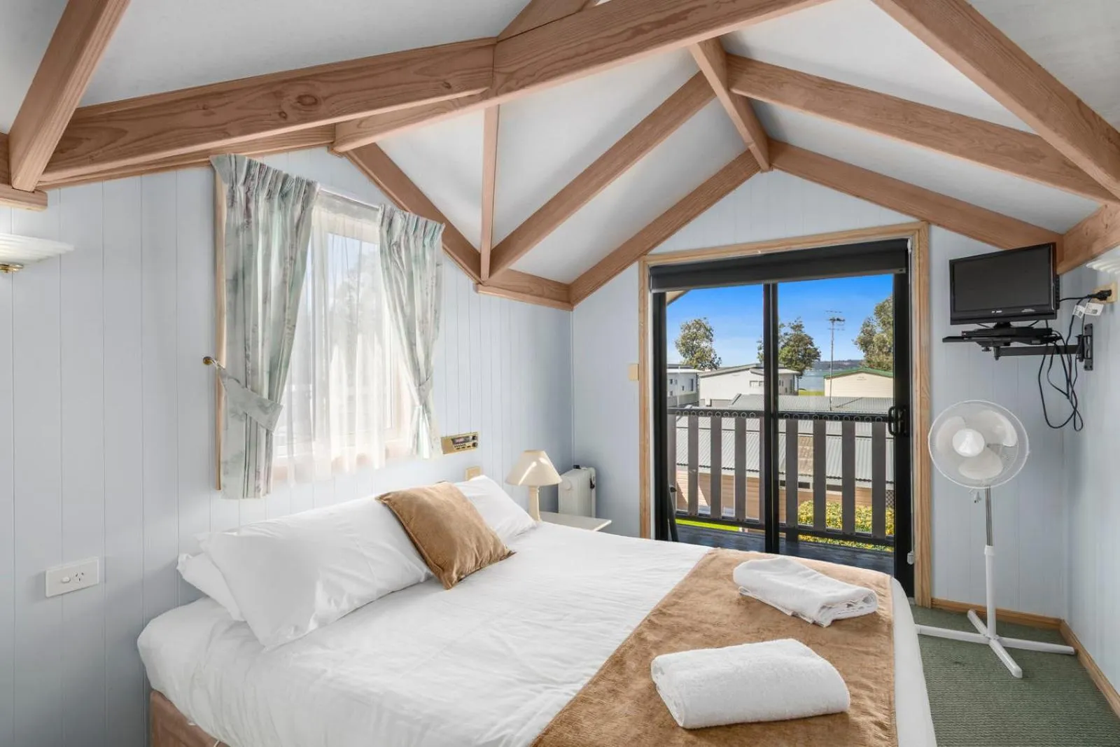 Bedroom, Bed in Ingenia Holidays Eden Beachfront