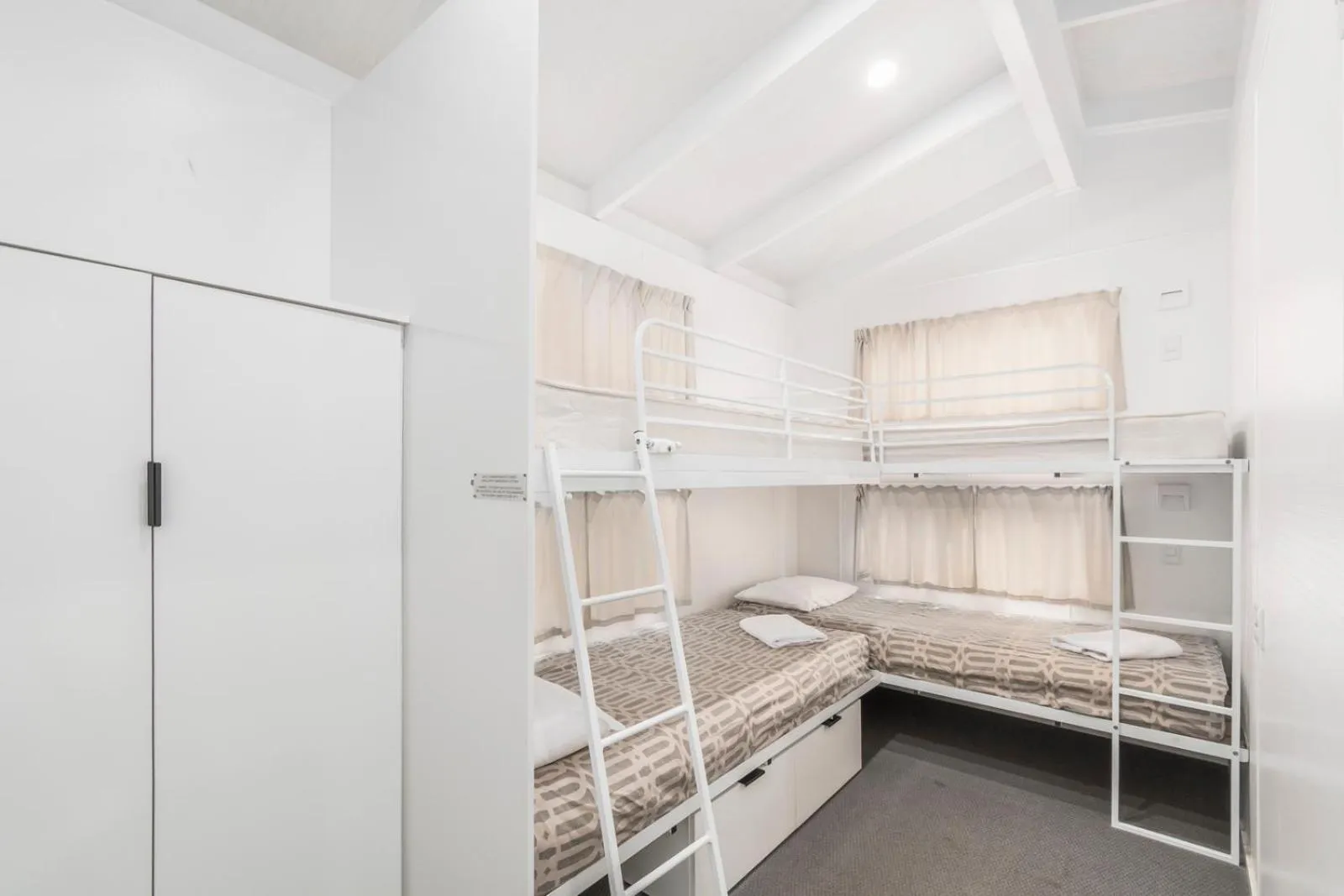 Bedroom, Bed in Ingenia Holidays Eden Beachfront