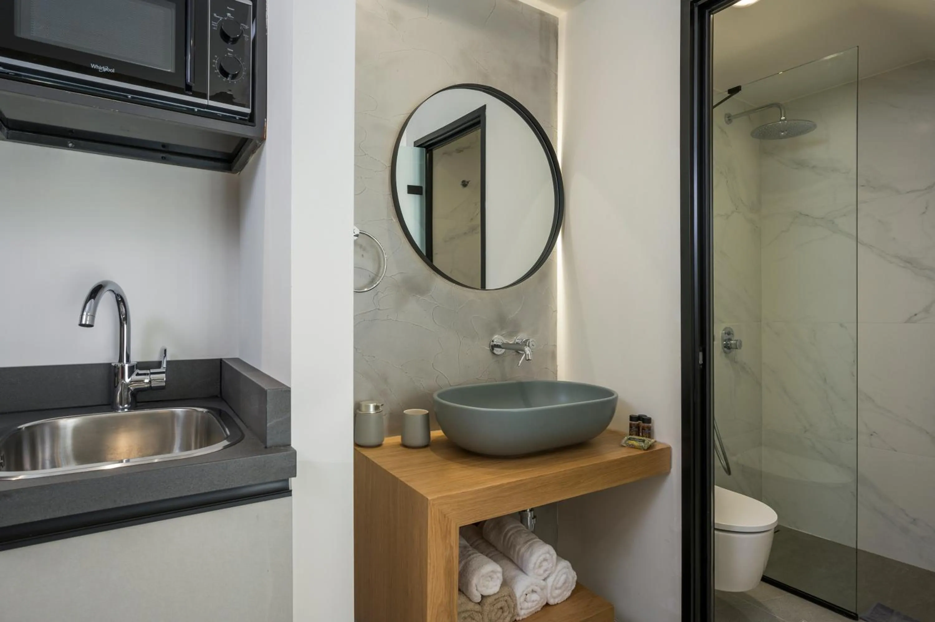 Bathroom in Casa D'Irene Deluxe Hotel