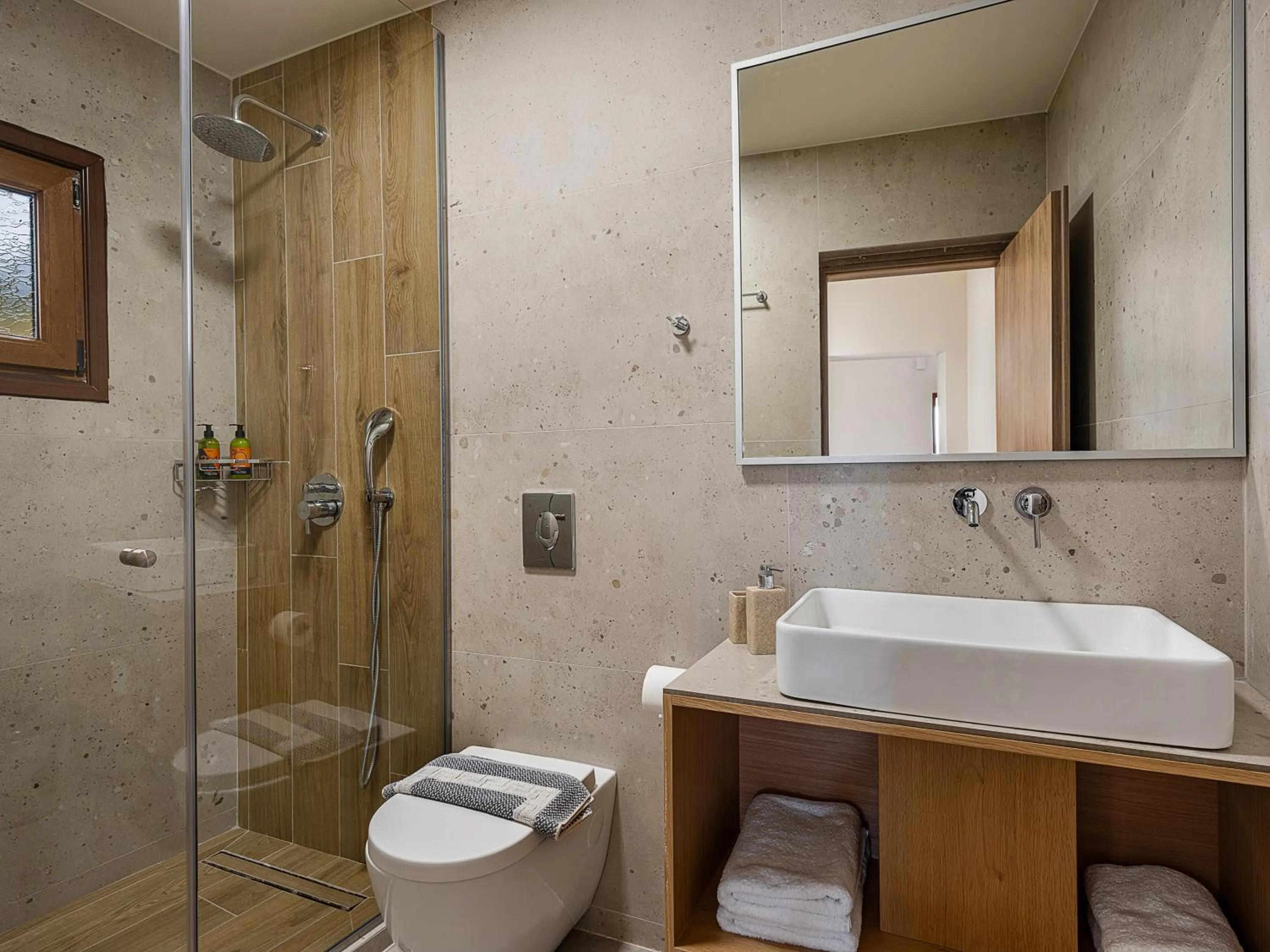 Bathroom in Casa D'Irene Deluxe Hotel