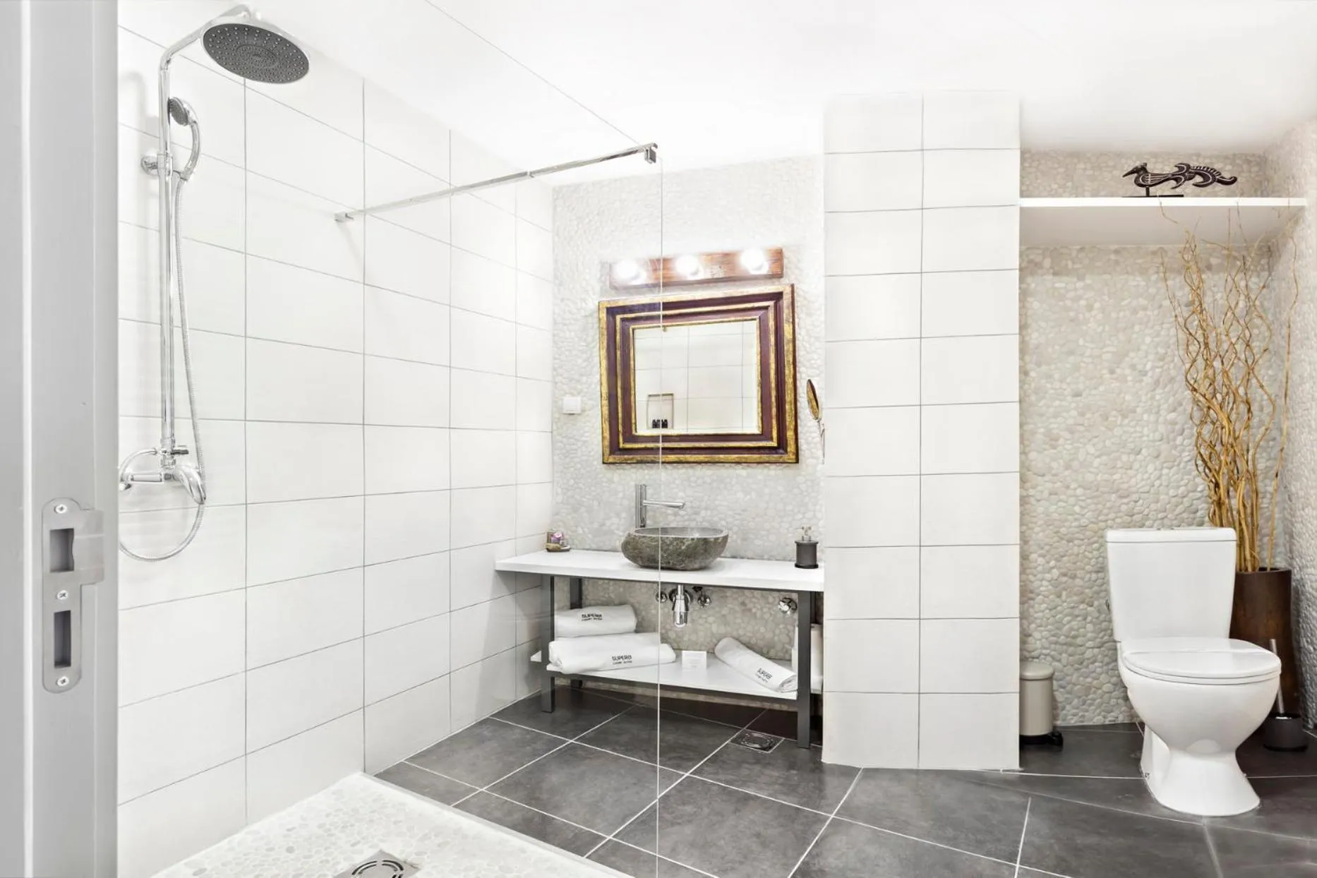 Shower in SuperB Luxury Suites