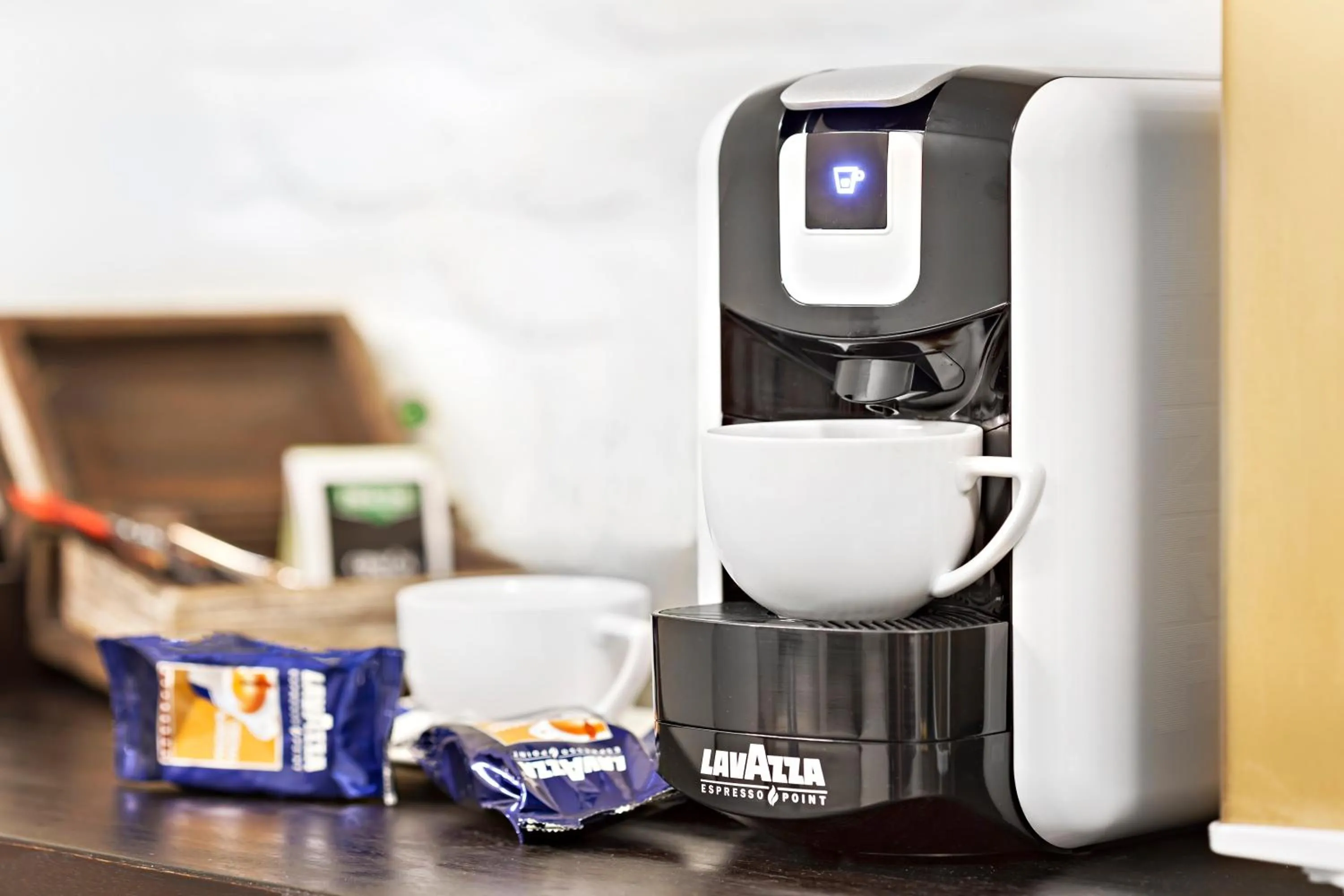 Coffee/tea facilities in SuperB Luxury Suites