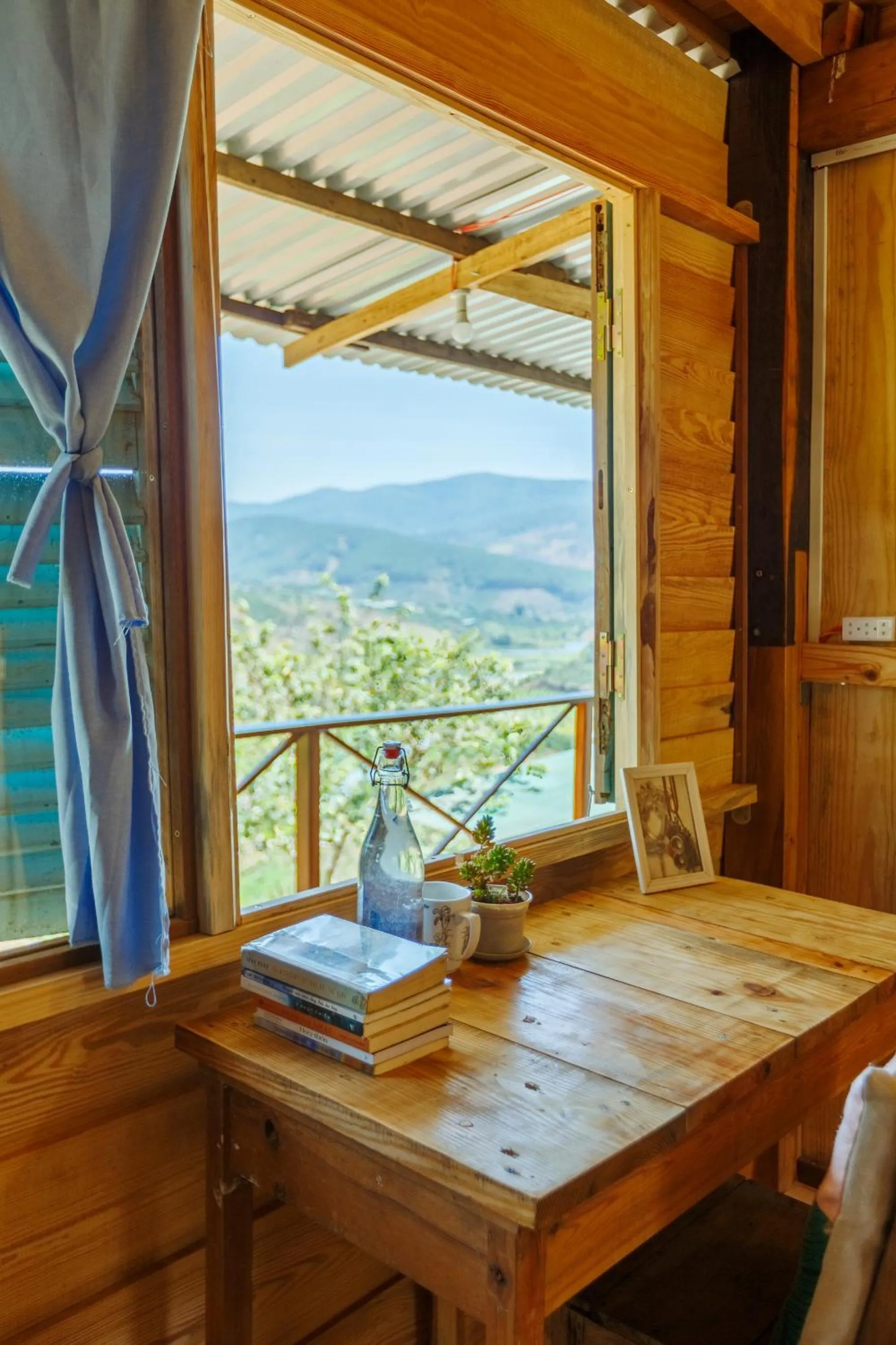 Mountain view in Midori Heritage Coffee Farm