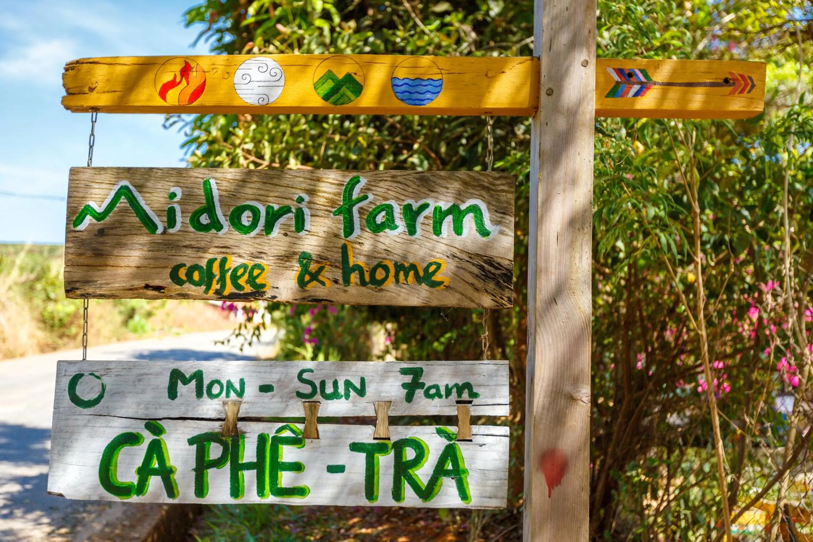 Logo/Certificate/Sign in Midori Heritage Coffee Farm